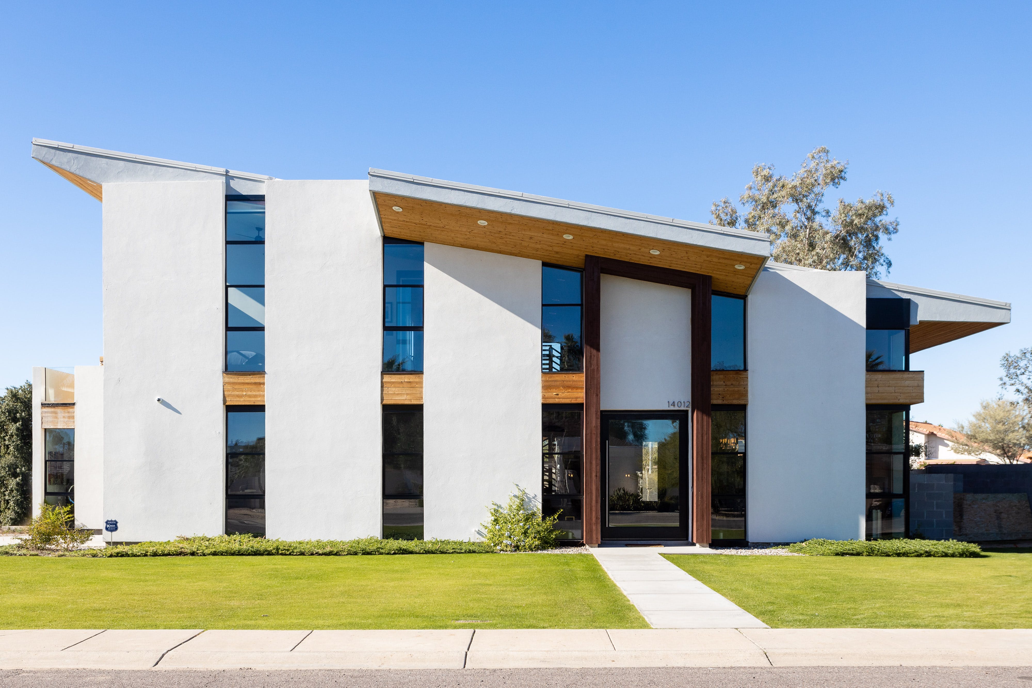 Villa Zephyros Pinnacle Scottsdale: Luxury 4-Bedroom House with Pool and Mountain Views, Scottsdale