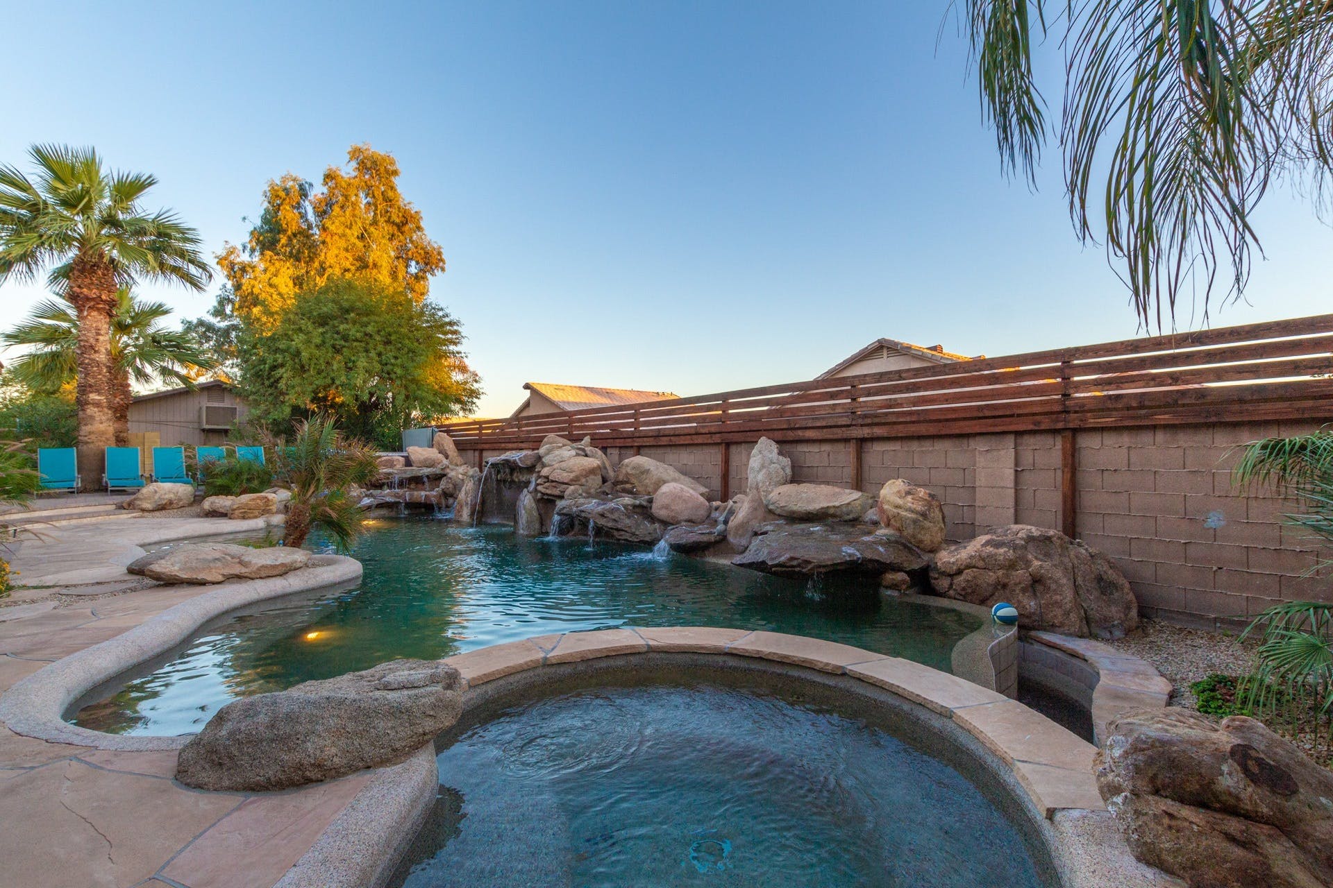 Villa Levante Karsten Scottsdale: Spacious 6-Bedroom Luxury House with Pool and Hot Tub, Scottsdale