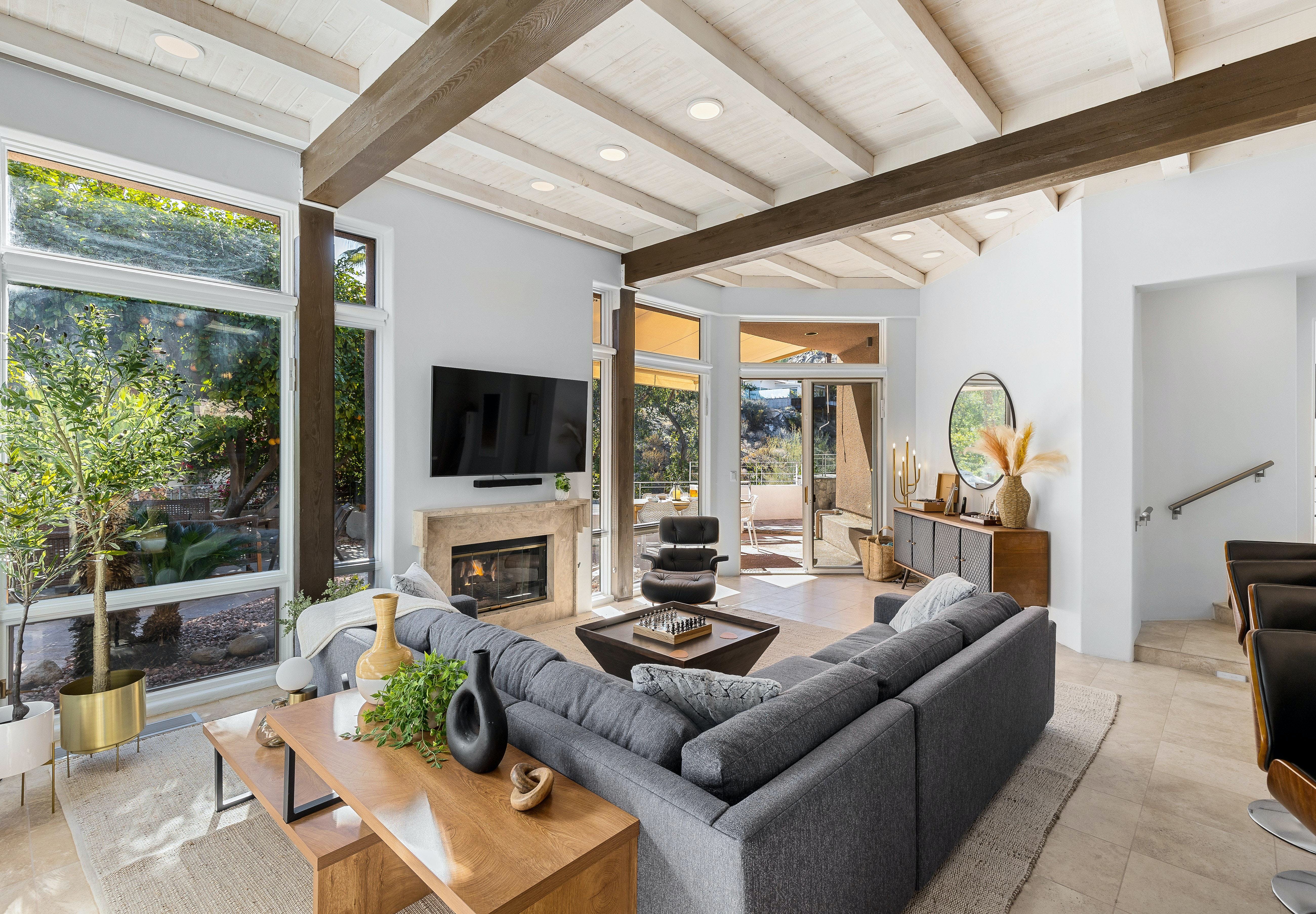 Villa Grecale Palm Canyon Cathedral City: Luxury 3-Bedroom House with Pool and Hot Tub, Palm Springs