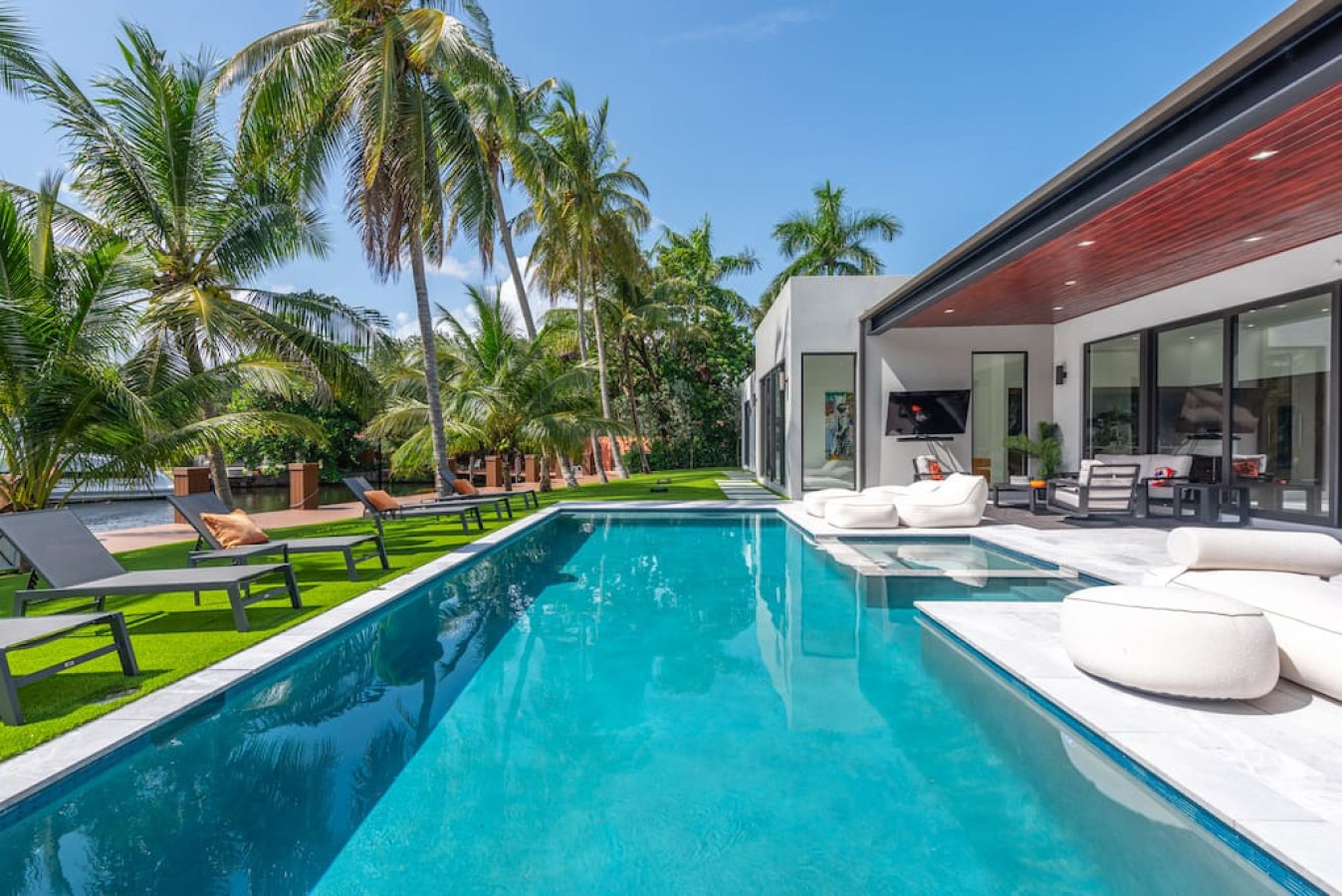 Villa Lepanto Coral Ridge Fort Lauderdale: Luxury 6-Bedroom Villa with Lake Views and Seaview, Fort Lauderdale