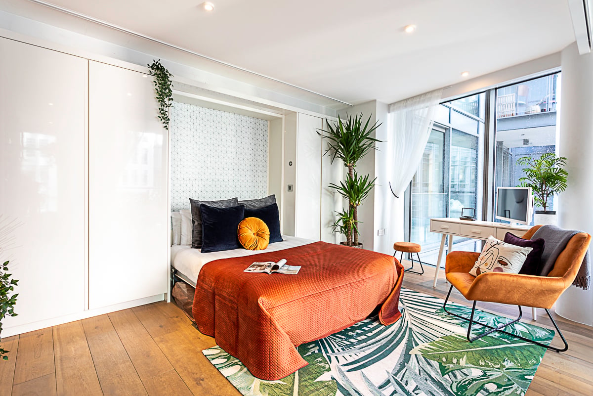 House Seven Dials London: Stylish 1-Bedroom Studio Apartment Rental with Workspace in The West End London