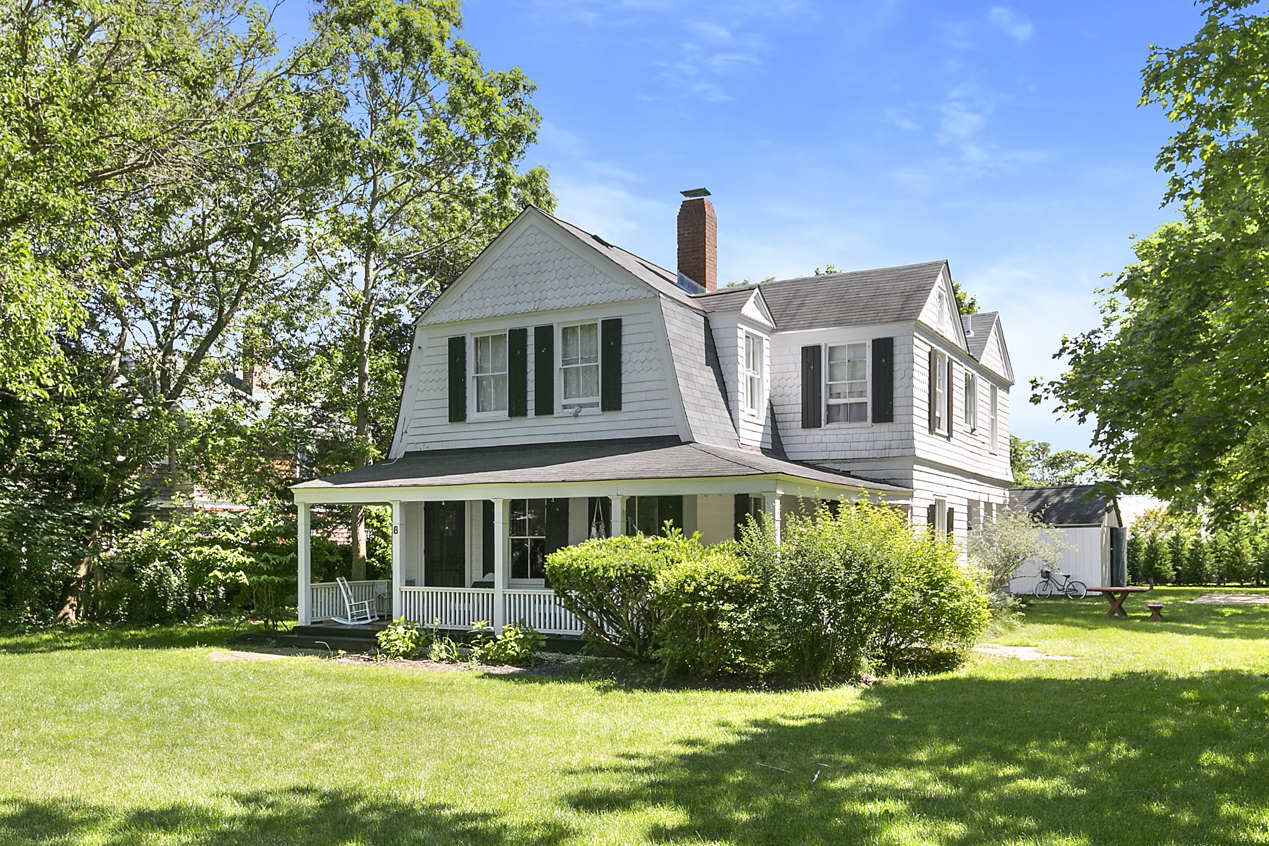 Villa Levante Ponquogue Hampton Bays: Luxury 5-Bedroom Apartment with Seaview, Hampton Bays
