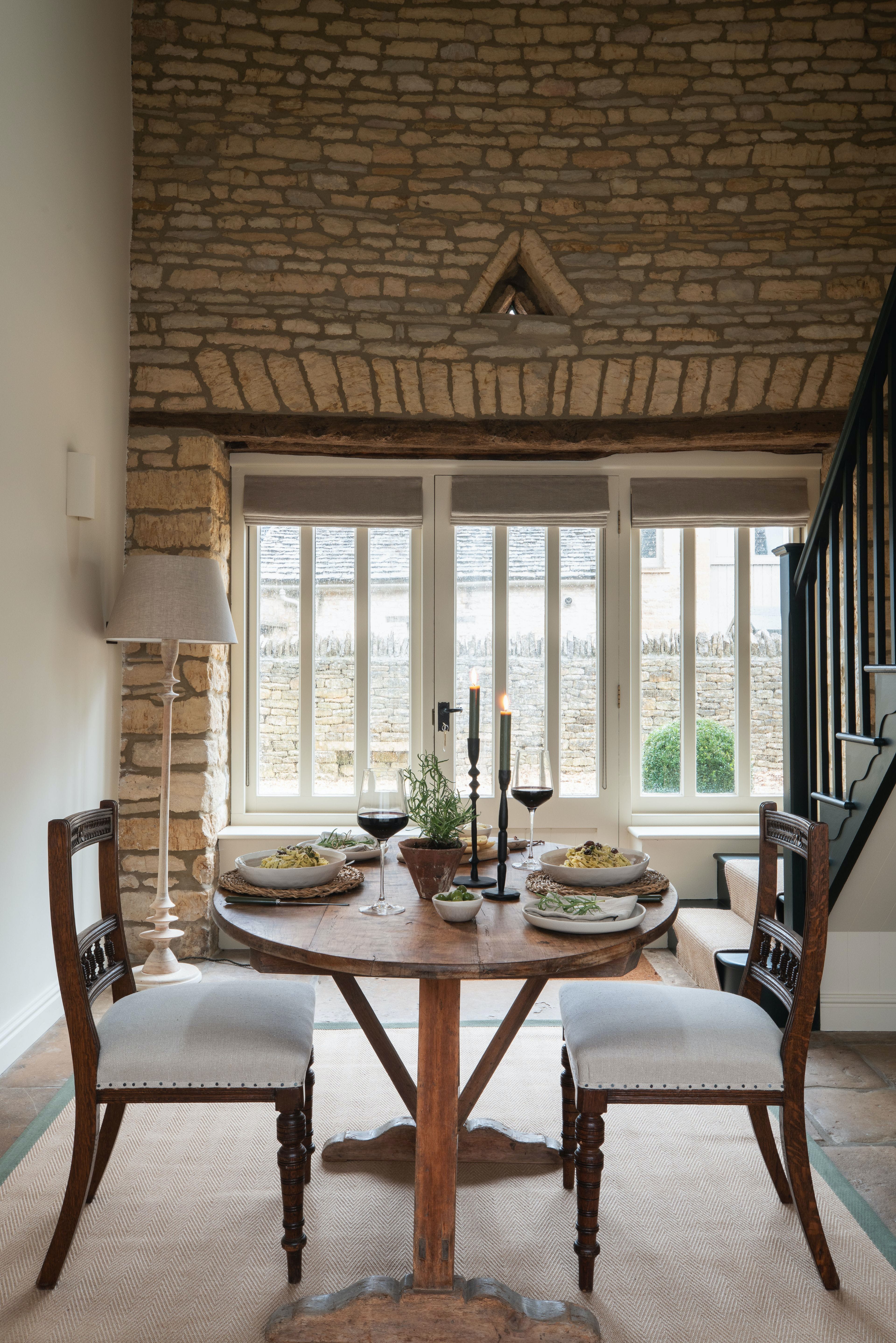 House Slaughter Bourton-on-the-Water: Charming 1-Bedroom Cottage Rental with Two Bathrooms in Bourton-on-the-Water