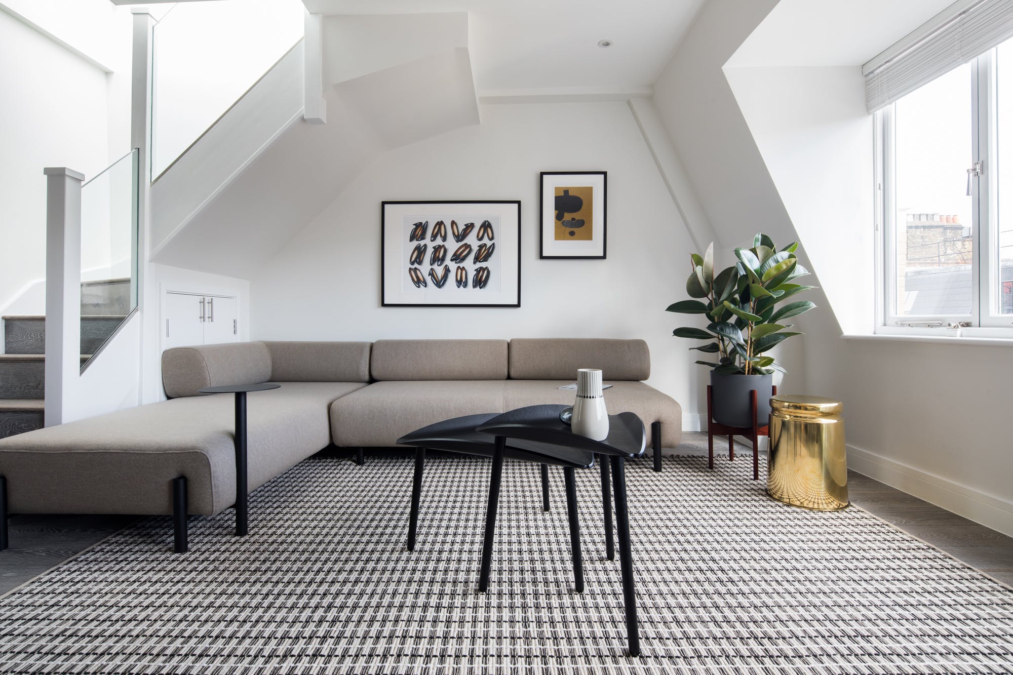 House Gregale Burberry The West End: Stylish 3-Bedroom Penthouse with Rooftop Terrace, West End
