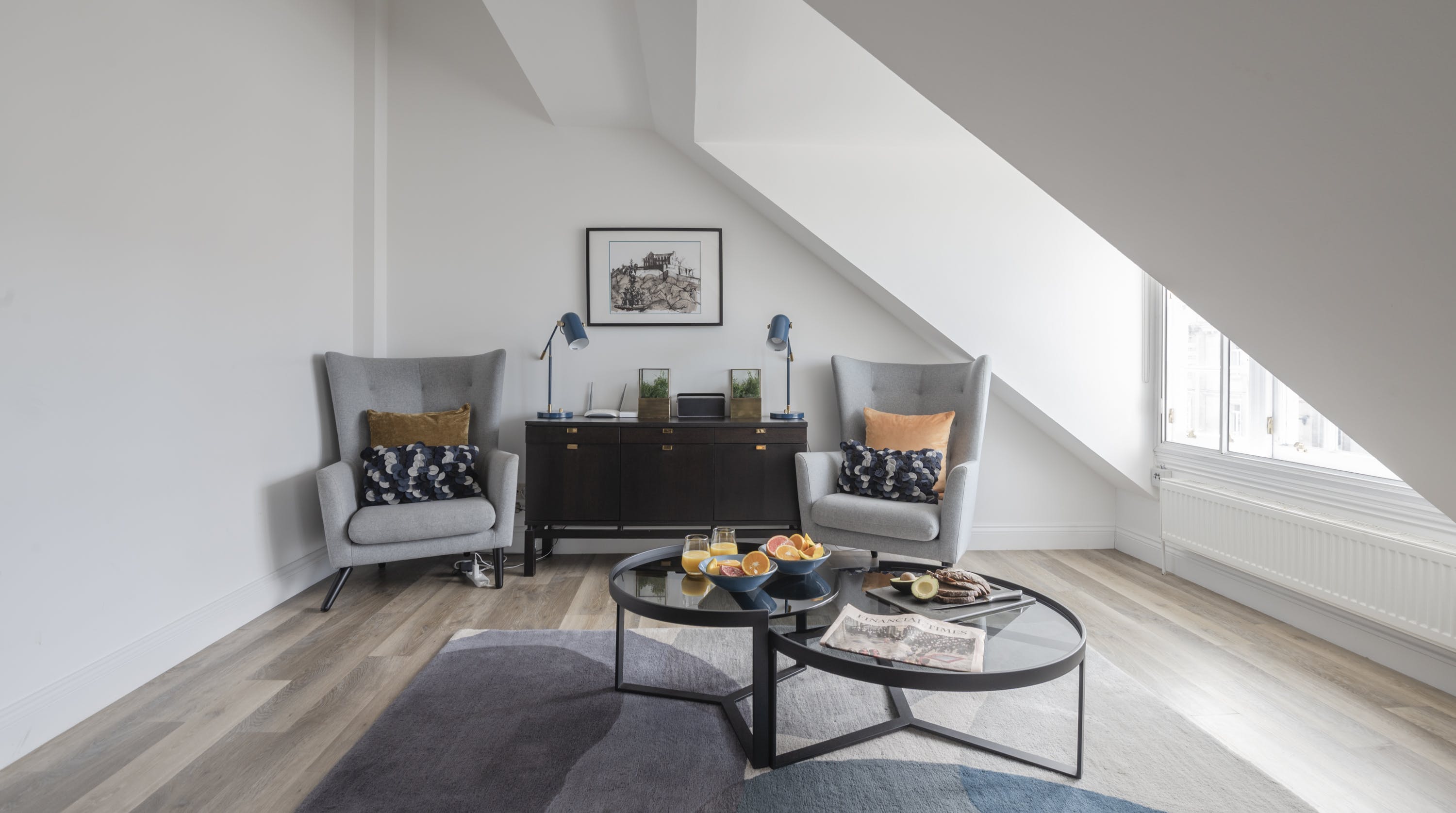 House St James Edinburgh: Elegant 2-Bedroom Apartment Rental with Family-Friendly Features, New Town Edinburgh