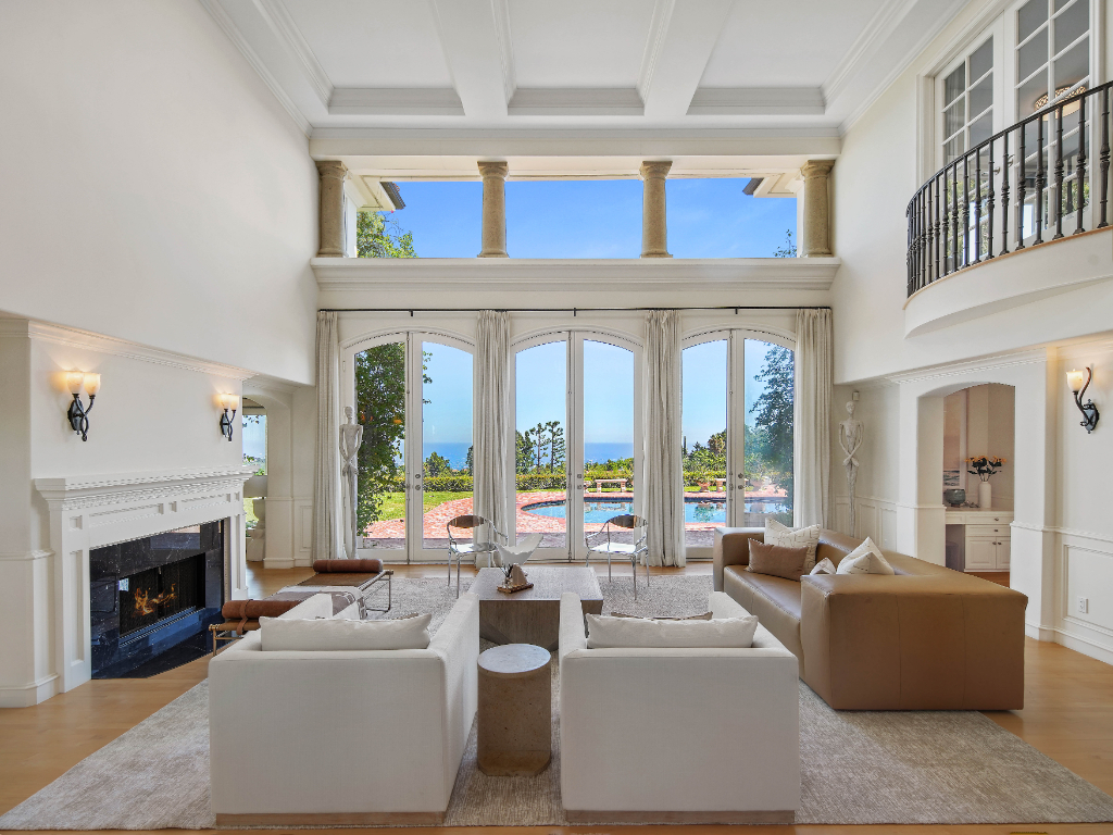 Villa Aurore Mulholland Bel Air: Luxury 6-Bedroom Villa with Pool and Stunning Views, Bel Air