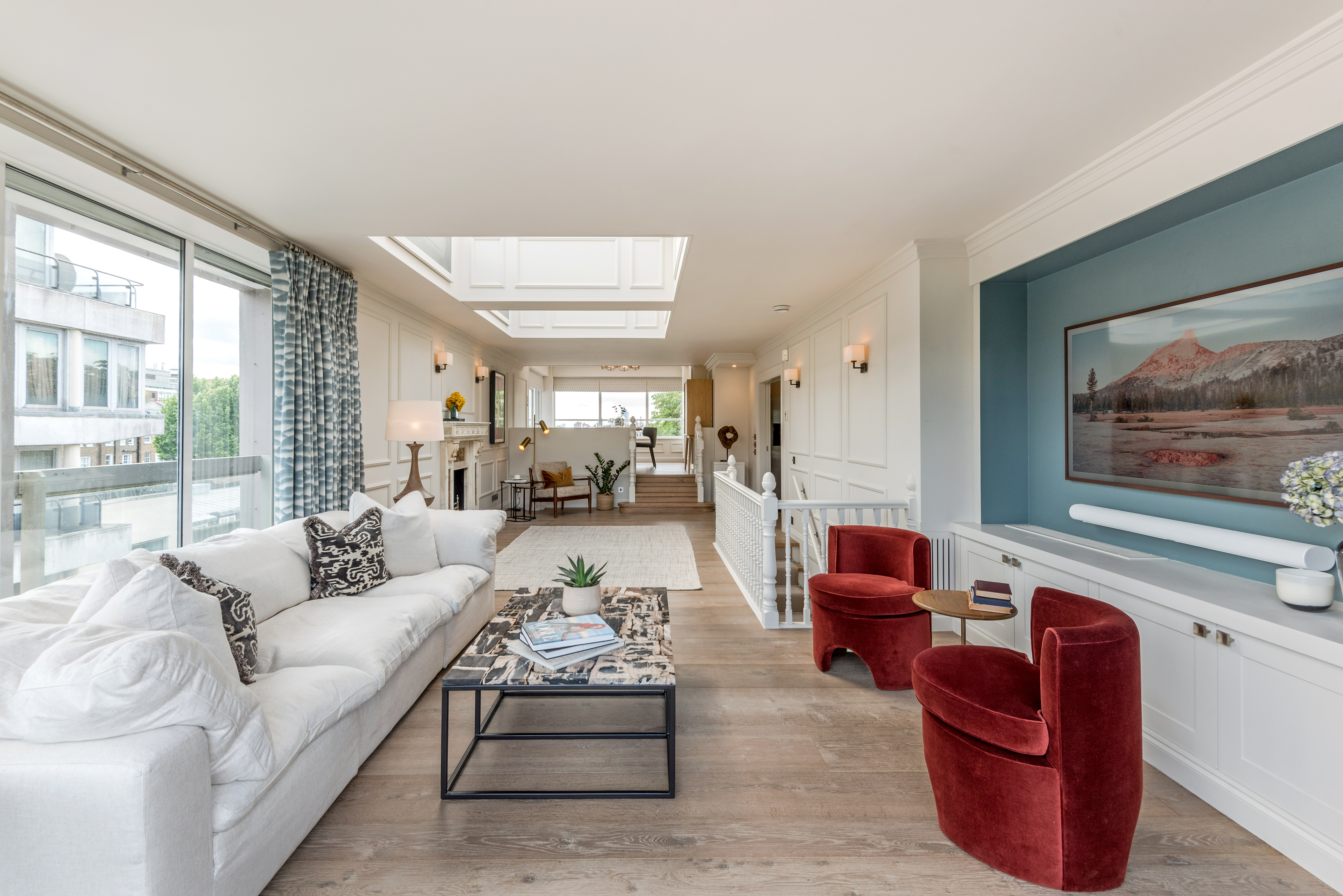 House Rowan Phillimore Kensington: Elegant 3-Bedroom Penthouse with Stunning Views, Kensington