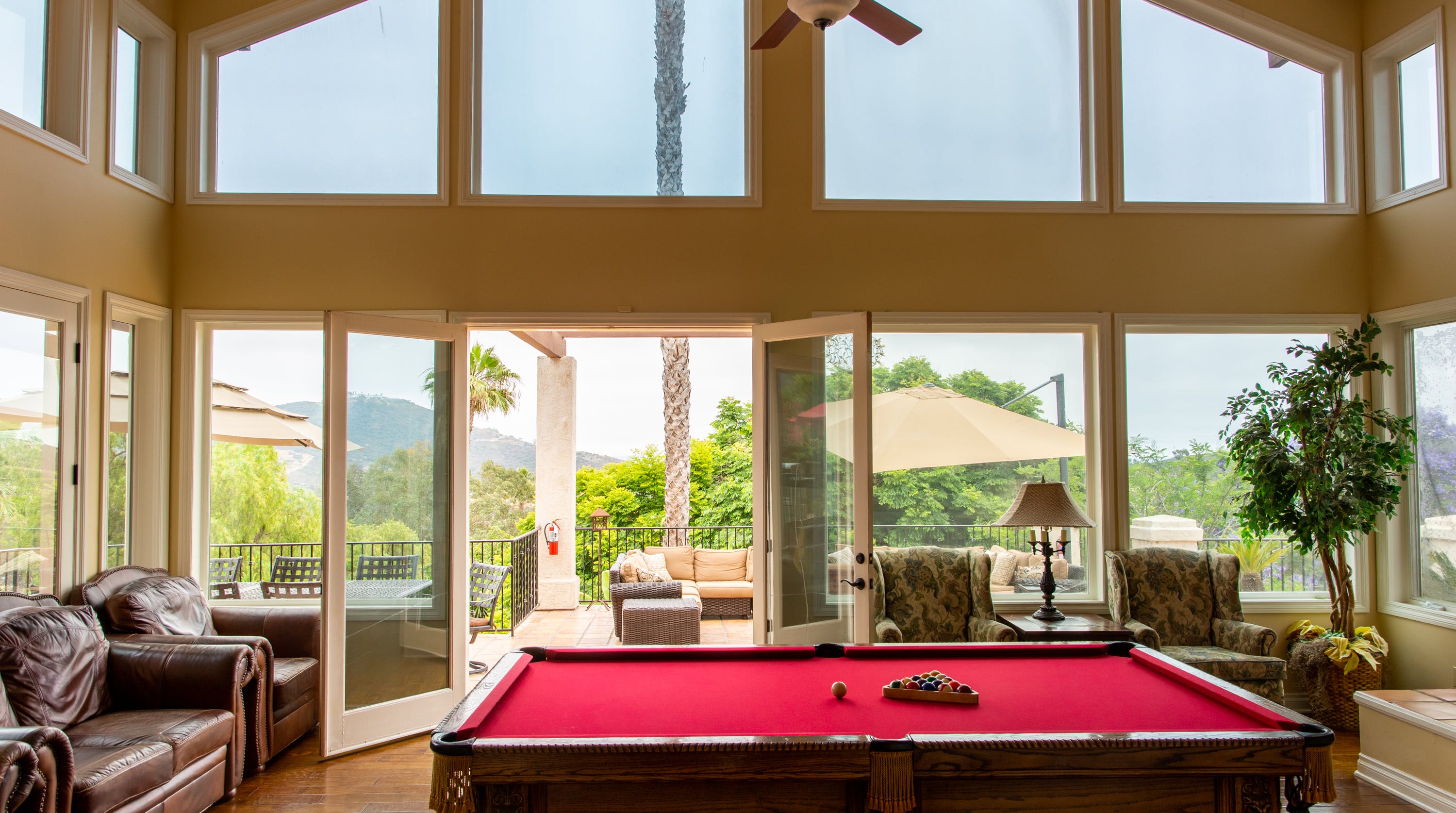 Villa Boreas Swami Encinitas: 7-Bedroom Apartment with Pool and Hot Tub, Encinitas