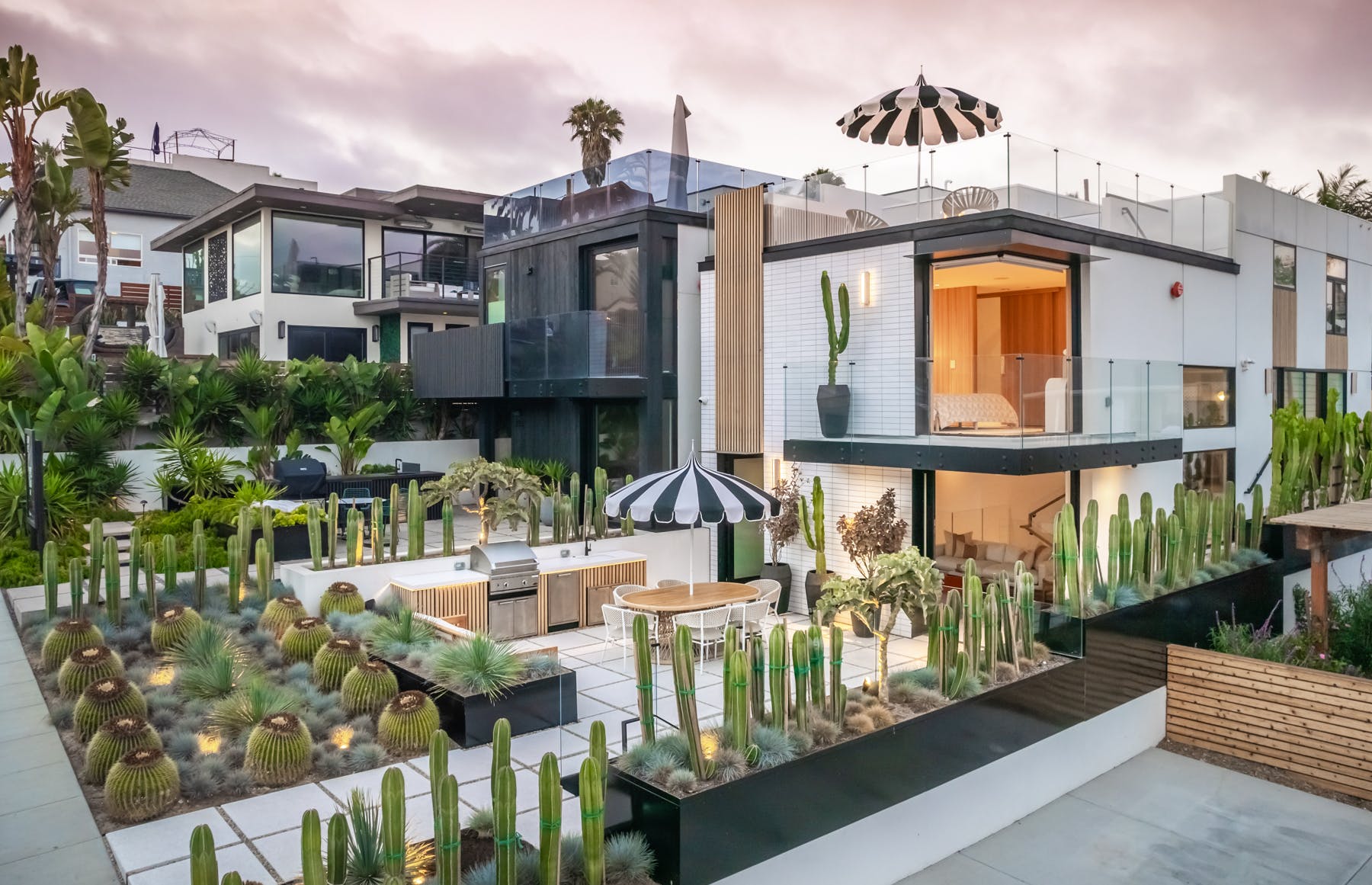 Villa Garbí Beacon Encinitas: Luxury 5-Bedroom House with Seaview and Hot Tub, Encinitas