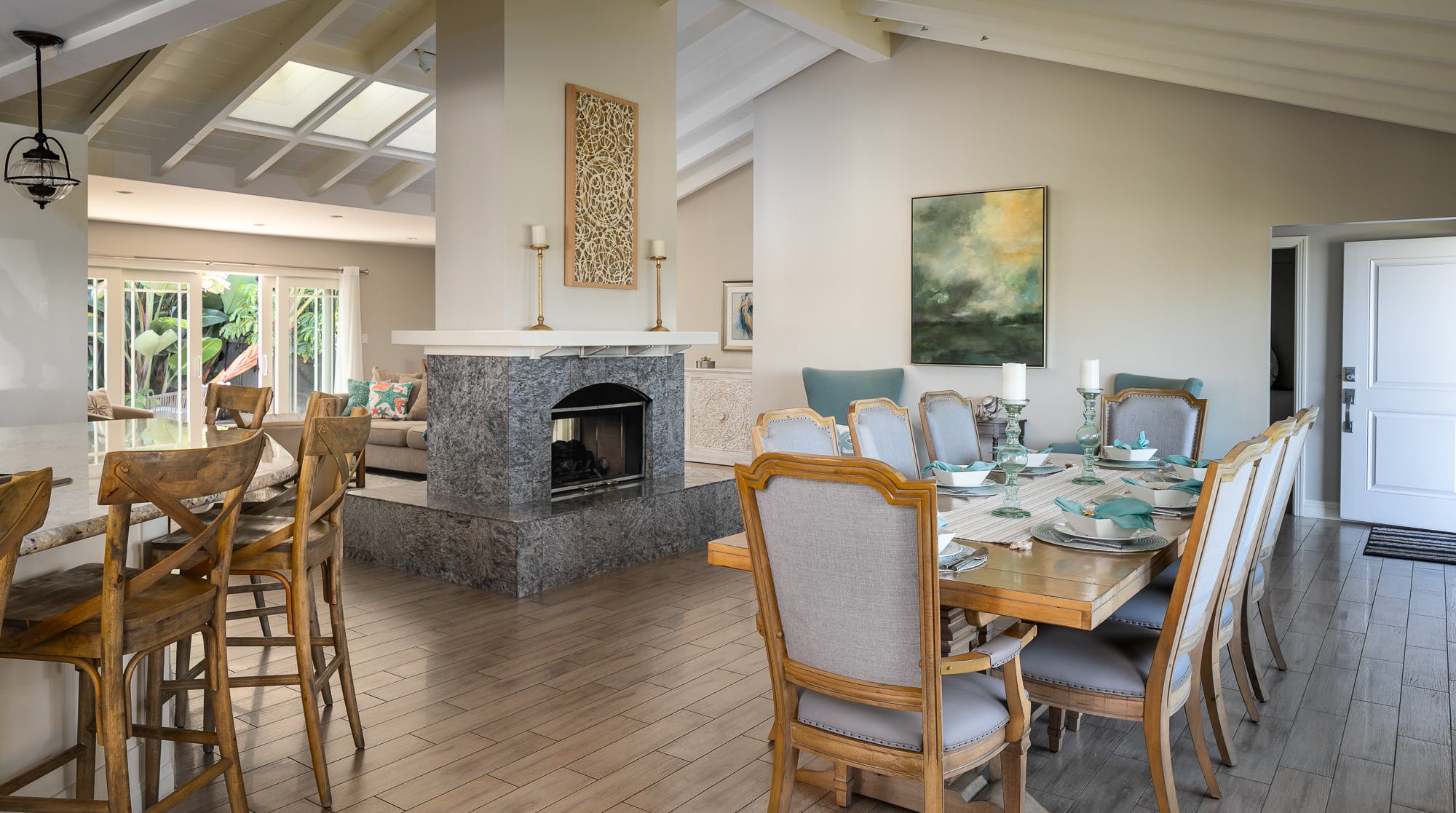 Villa Levante Cave La Jolla: Luxury 5-Bedroom Beachfront House with Hot Tub, La Jolla