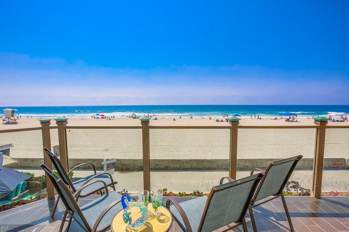 Villa Alba La Jolla Mission Beach: Luxury 3-Bedroom House with Beachfront Views, Mission Beach