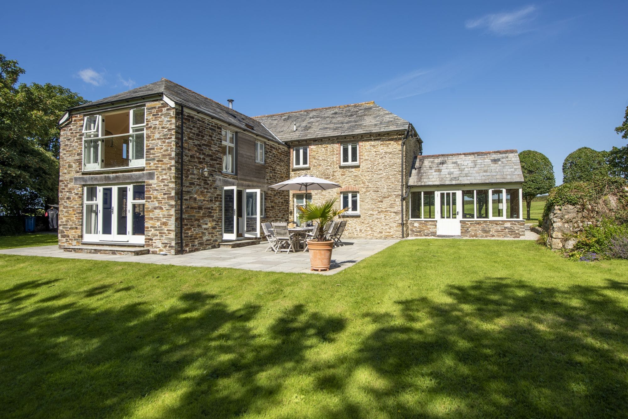 House Trevose Padstow: Luxury 4-Bedroom House with Hot Tub and Sea Views, Padstow