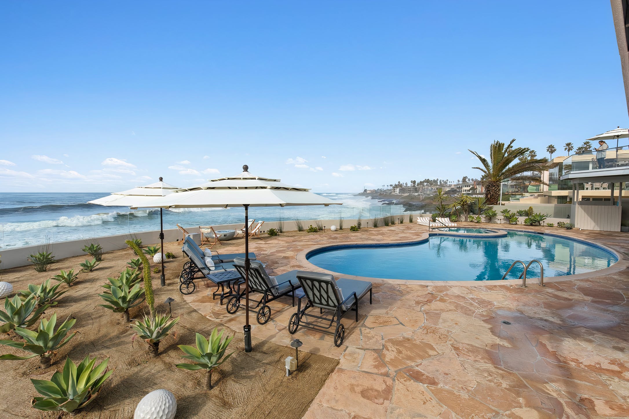 Villa Safran Cave La Jolla: Luxurious 6-Bedroom Villa with Pool and Sea View, La Jolla