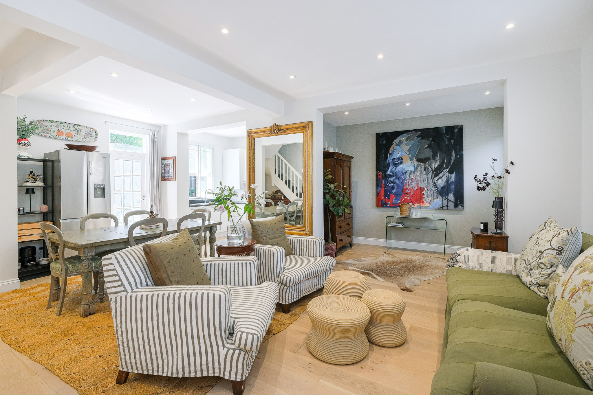 House Gloaming Falconwood Battersea: Spacious 3-Bedroom Townhouse Rental with Garden and Roof Terrace, Battersea