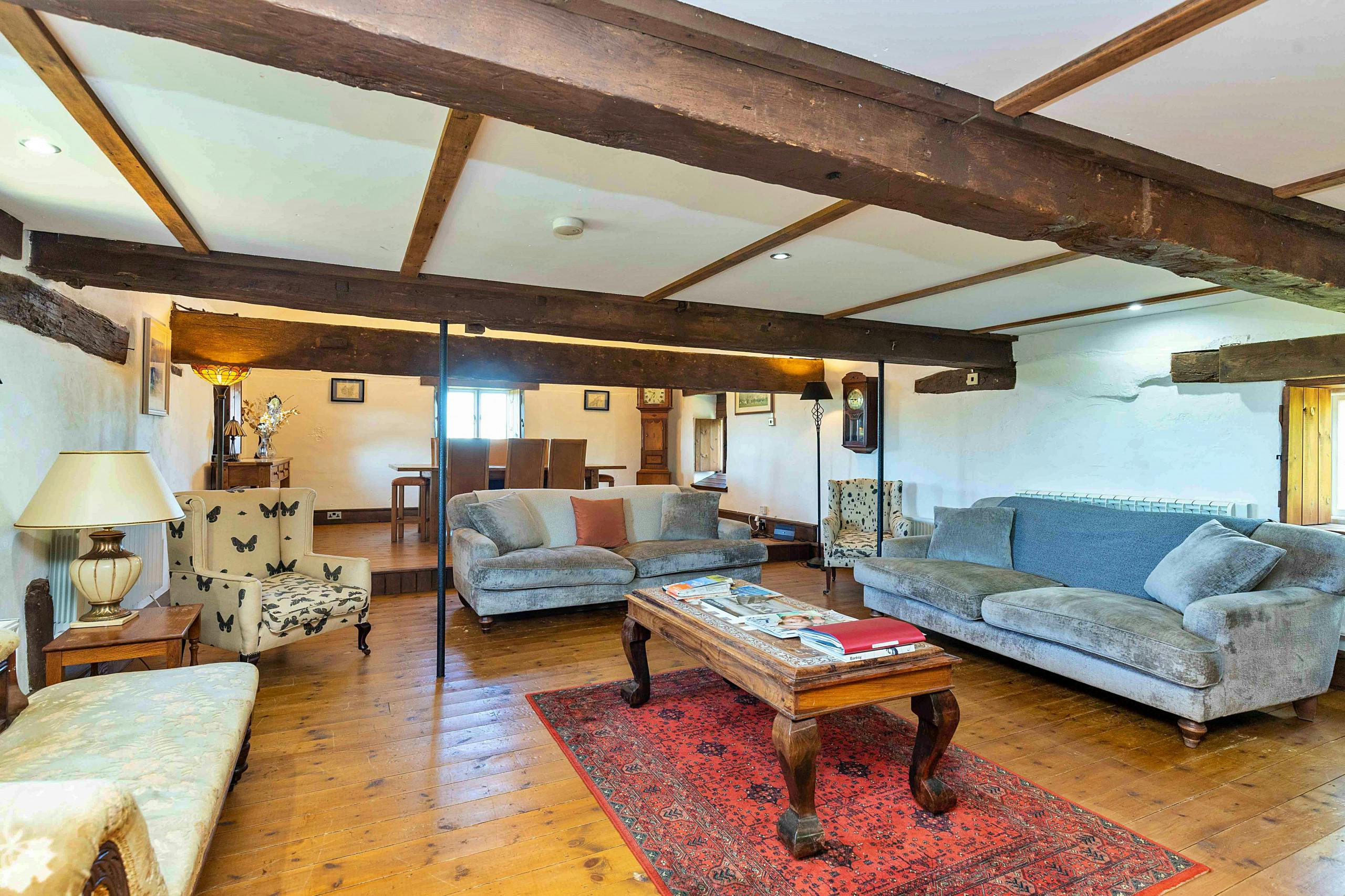 House Witham Thistle: Luxury 4-Bedroom House with Tennis Court and Countryside Views, Rutland