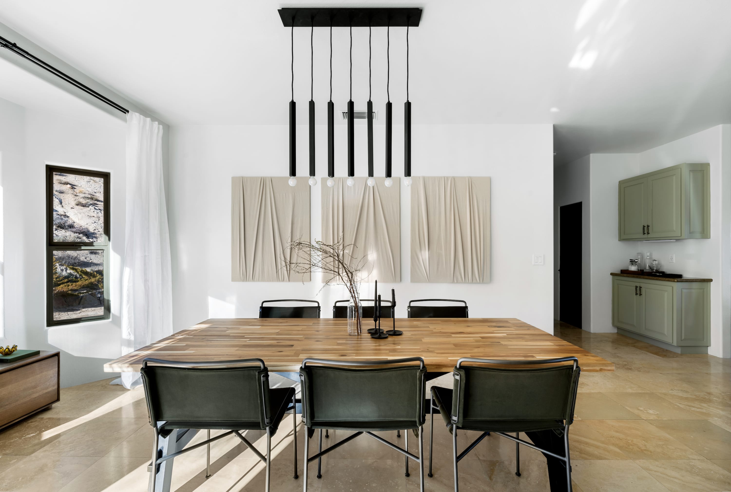 Villa Levante Wonderland Joshua Tree: Luxury 3-Bedroom Apartment with Hot Tub, Joshua Tree