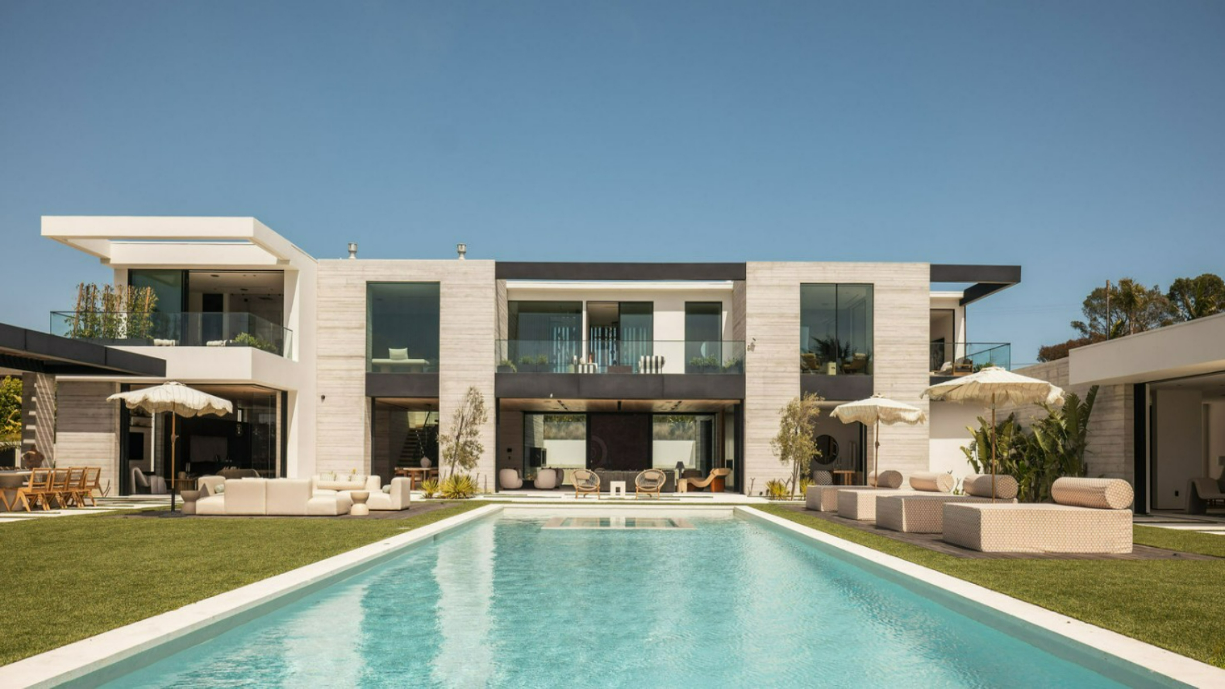Villa Ametista Zuma Malibu: Luxurious 5-Bedroom Villa with Ocean Views, Malibu