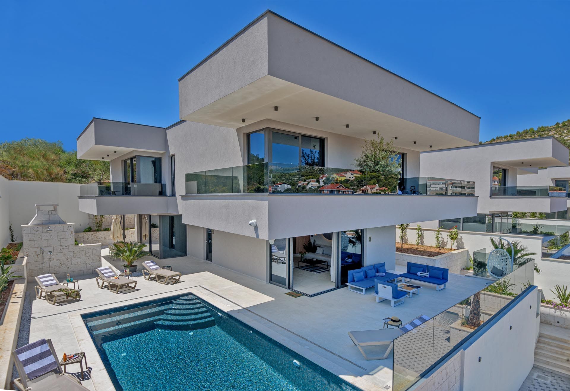 Kuća Jugo Split: Luxury 4-Bedroom Apartment with Seaview and Pool, Split
