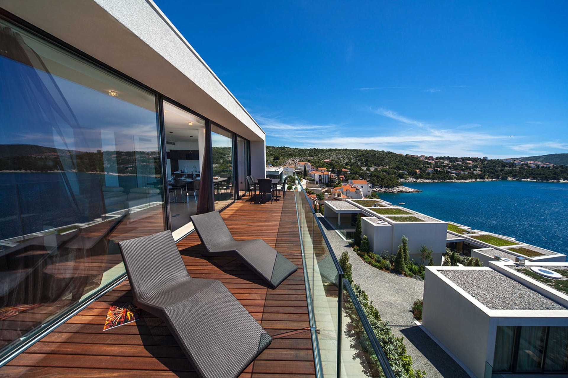 Kuća Mandalina Šibenik: Stylish 2-Bedroom Penthouse with Sea Views and Pool, Šibenik