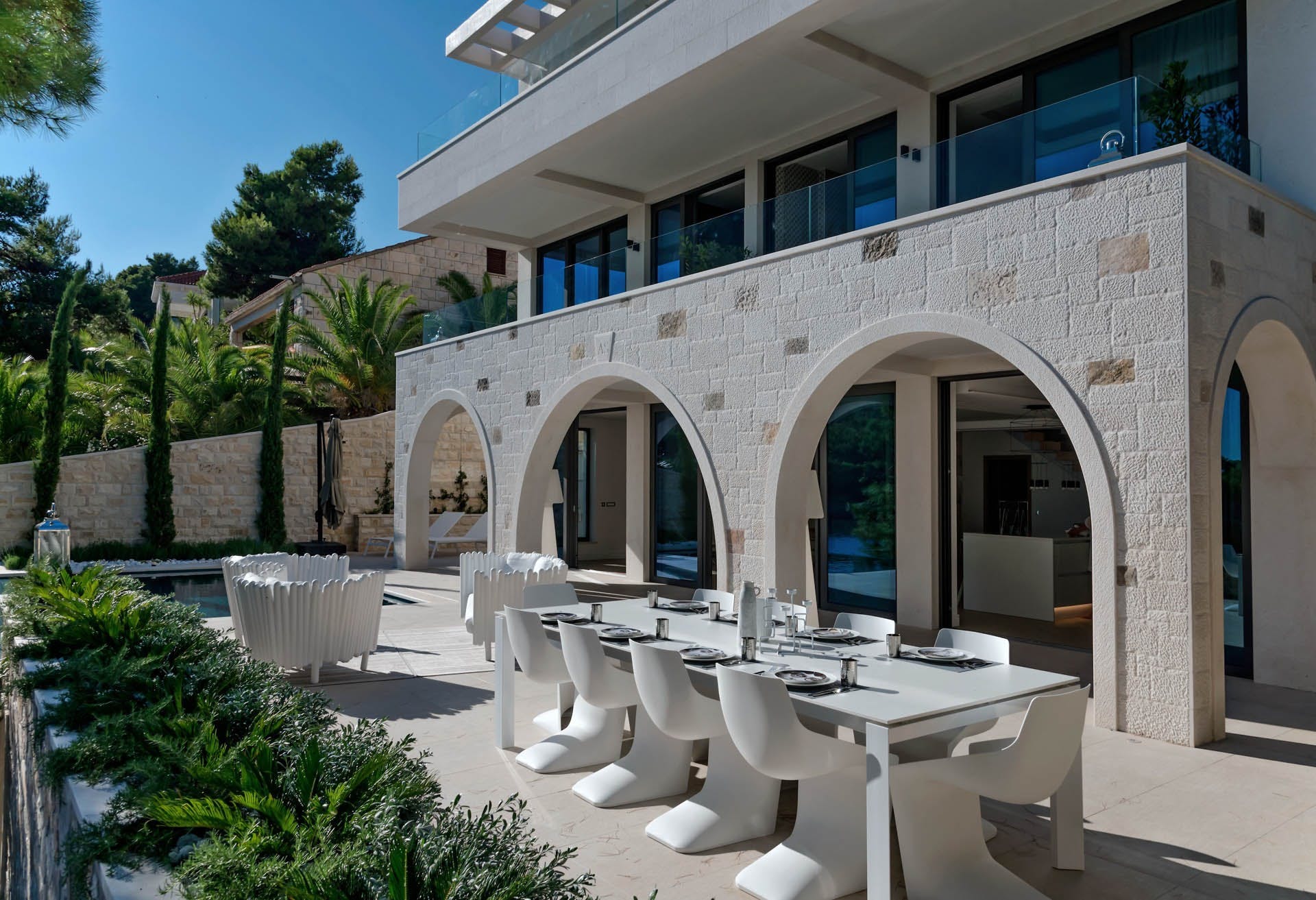 Kuća Safira Meje Split: Spacious 5-Bedroom Apartment with Pool and Seaview, Split