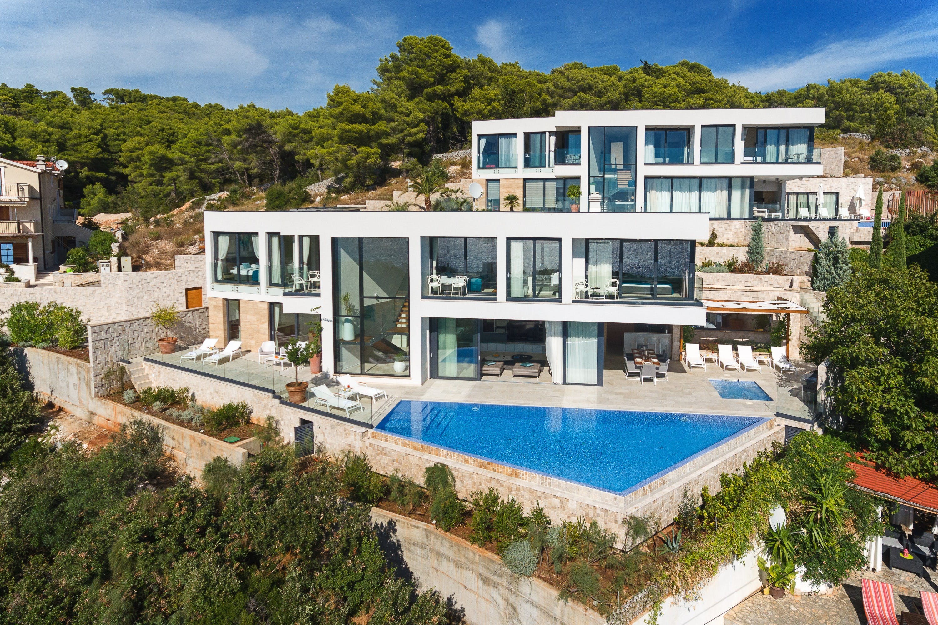 Kuća Lefki Meje Split: Luxury 4-Bedroom Apartment with Seaview and Pool, Split