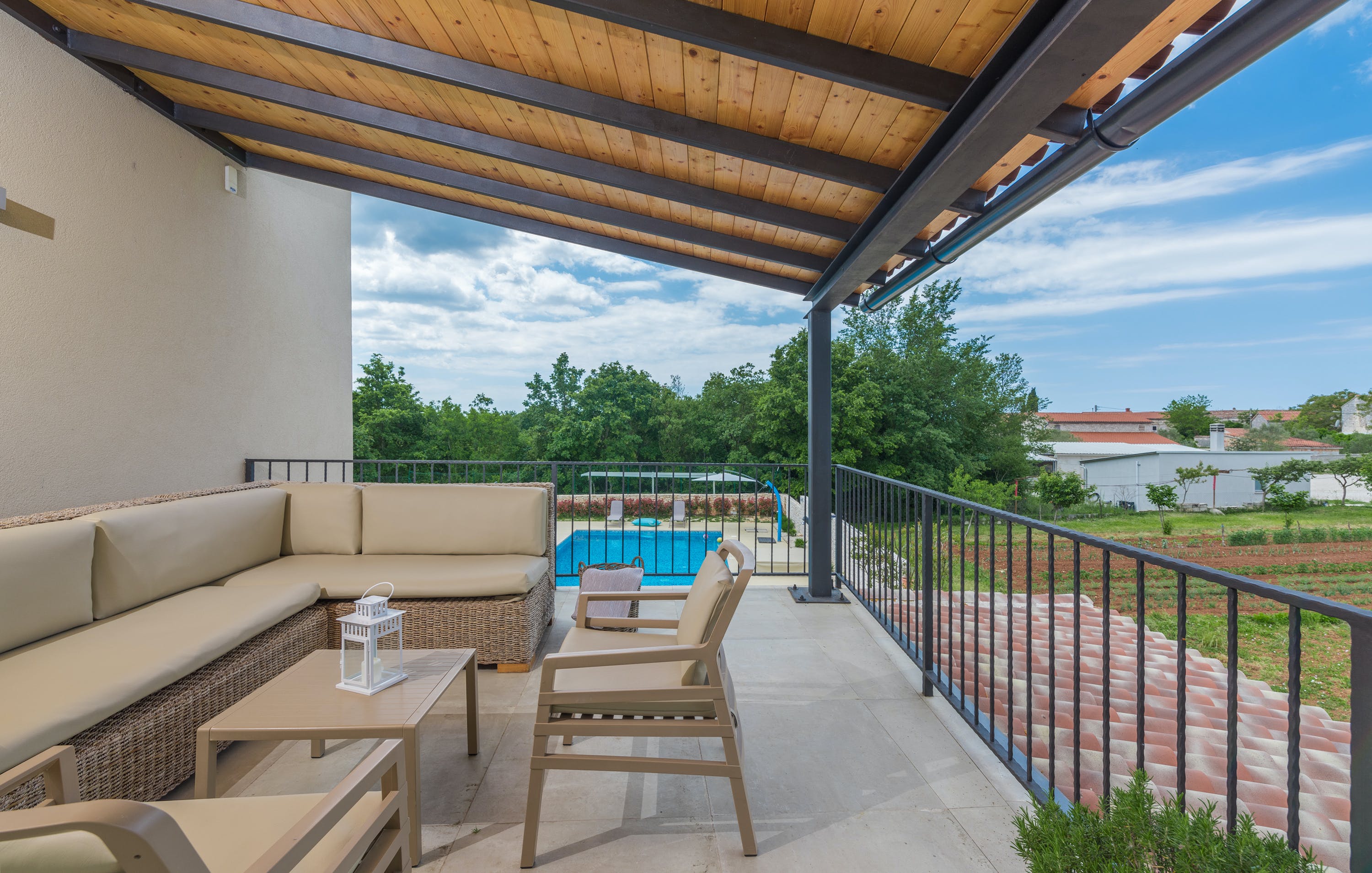 Kuća Garbino Svetvinčenat Istria: Luxury 4-Bedroom Apartment with Pool and Hot Tub, Istria