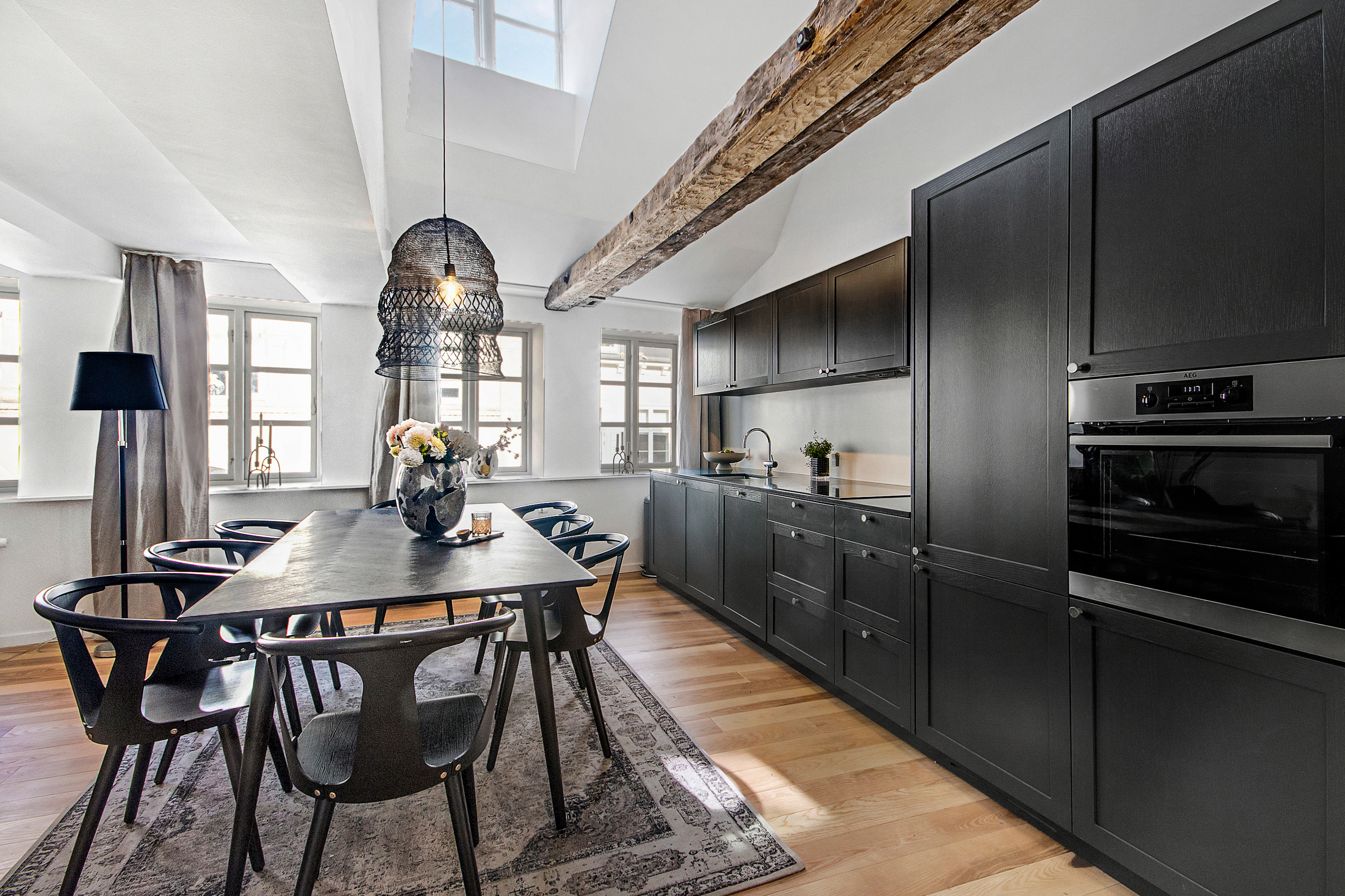 Lejlighed Magasin Indre By: Luxury 4-Bedroom Apartment with Seaview and Family-Friendly Features, Indre By
