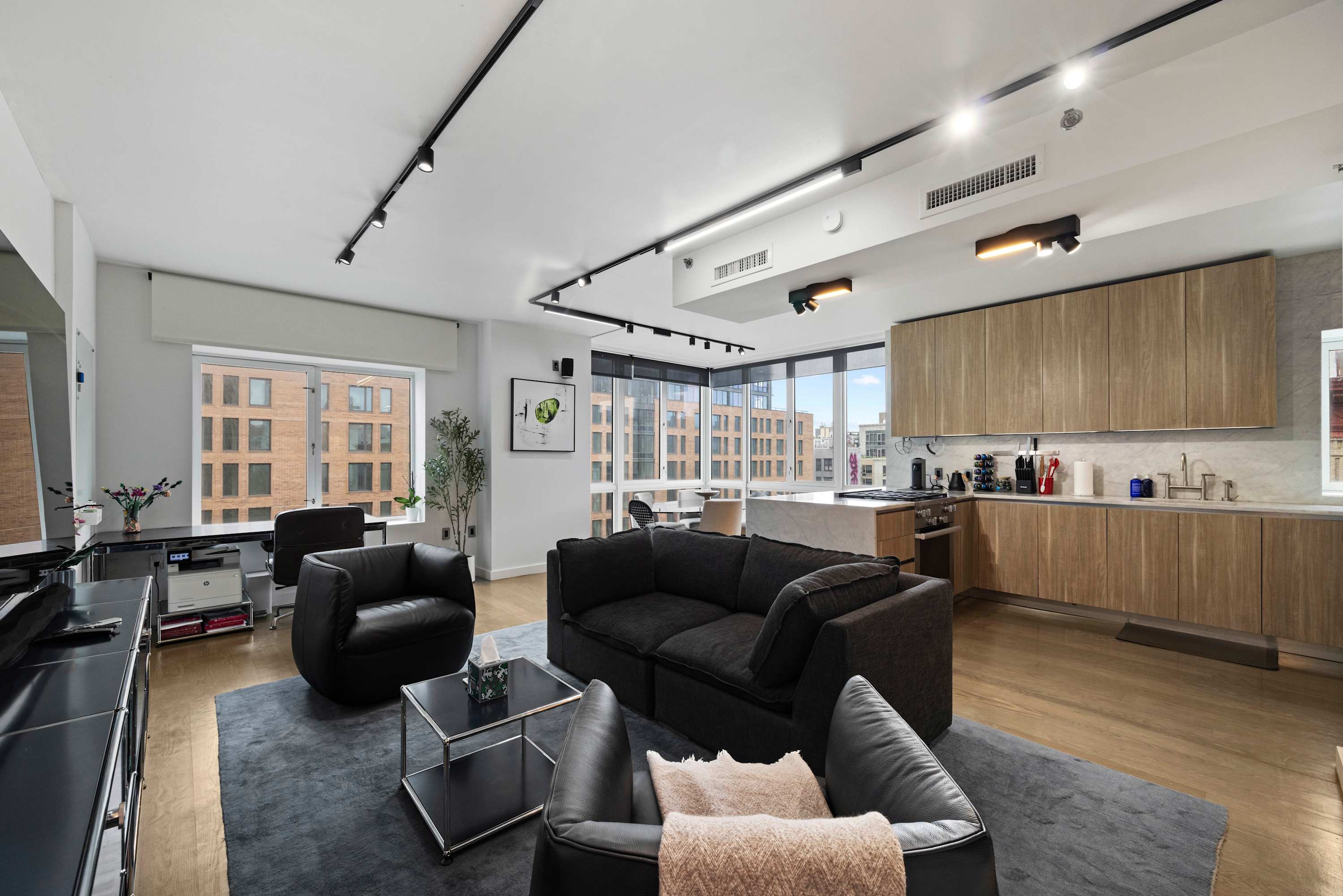Loft Ludlow Lower East Side: Stylish 2-Bedroom Loft Rental with Air-Con and Private Elevator, Lower East Side