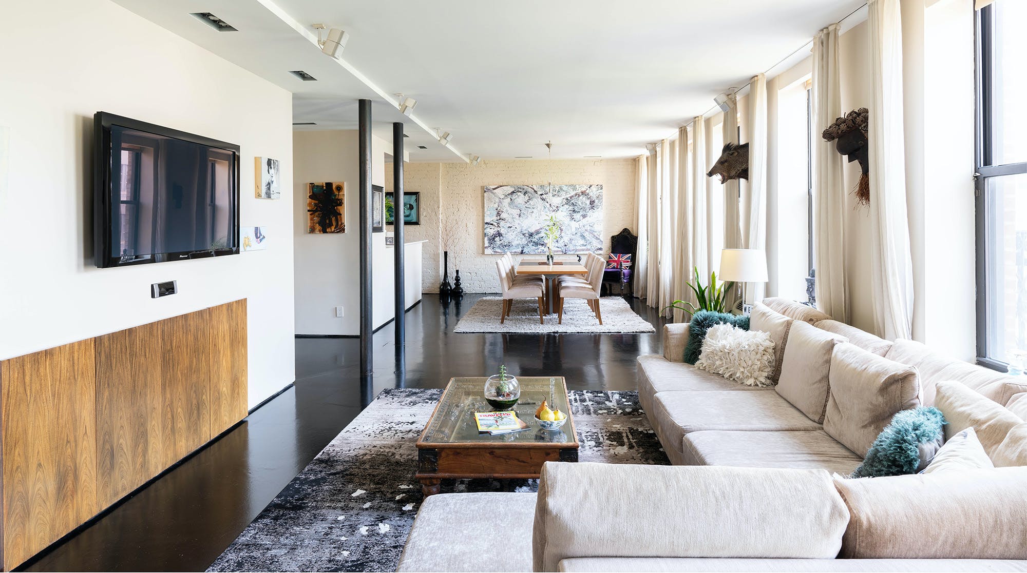 Loft Tompkins Alphabet: Stylish 1-Bedroom Loft Rental with Air-Con and Workspace, Alphabet City