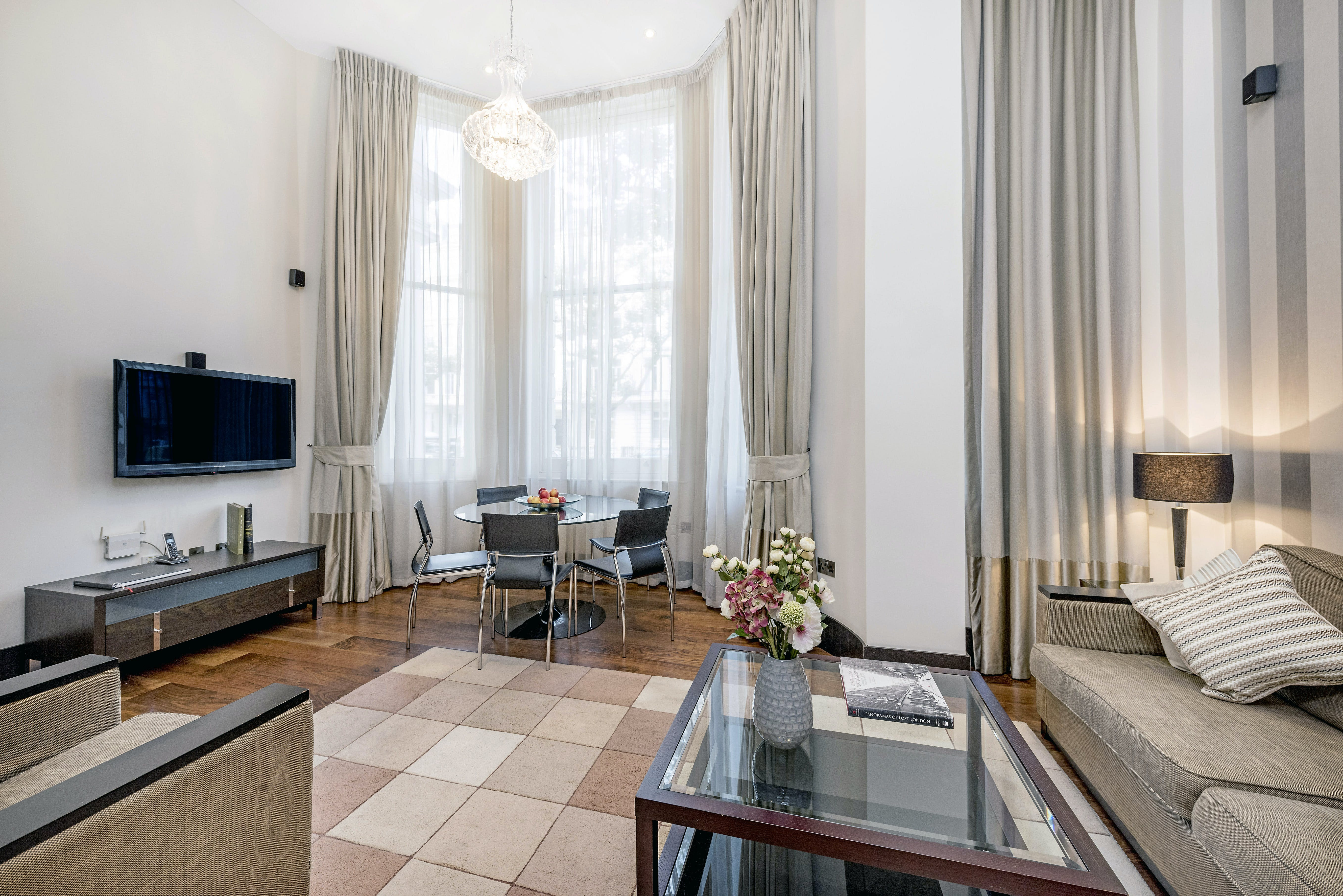 House Suão Onslow South Kensington: Elegant 2-Bedroom Penthouse with Shared Gym, South Kensington