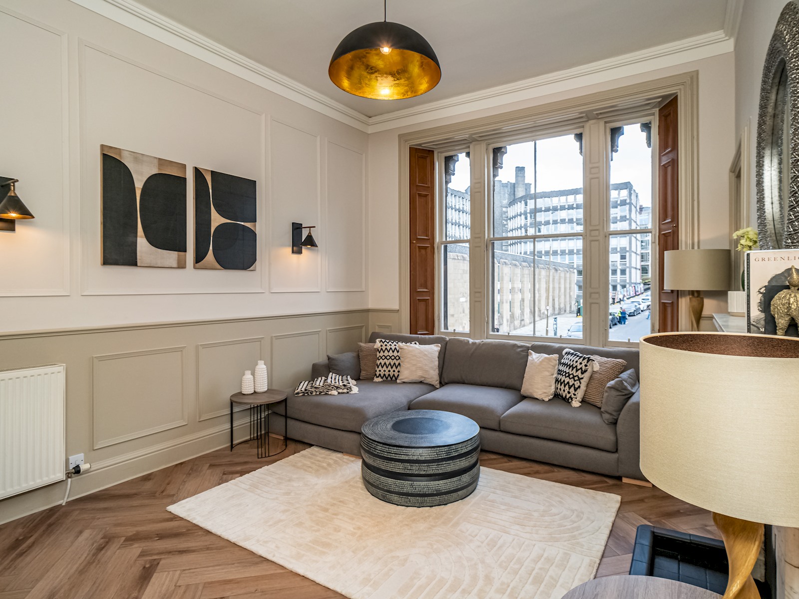 Manor Castlehill Edinburgh: Charming 2-Bedroom Family-Friendly Apartment Rental in Edinburgh City Centre