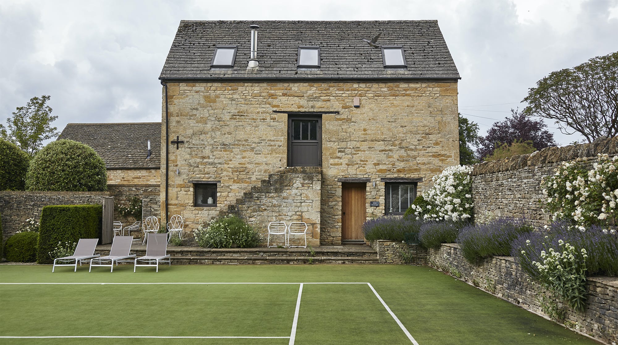 House Gloaming Hawling Winchcombe: 3-Bedroom Manor House with Tennis Court and Gym, Winchcombe