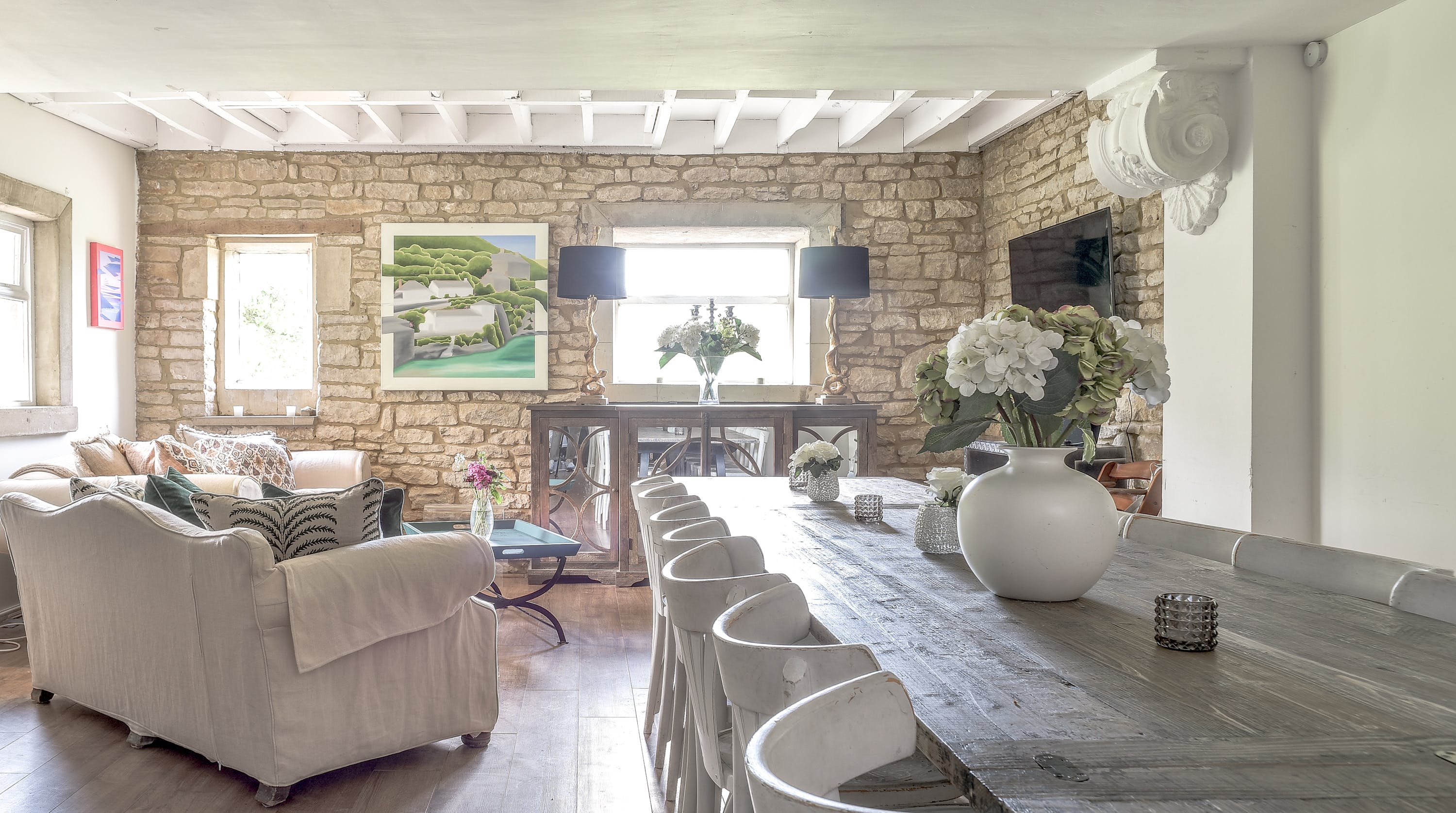Manor Cleeve Winchcombe: Spacious 8-Bedroom Apartment with Family-Friendly Features, Winchcombe