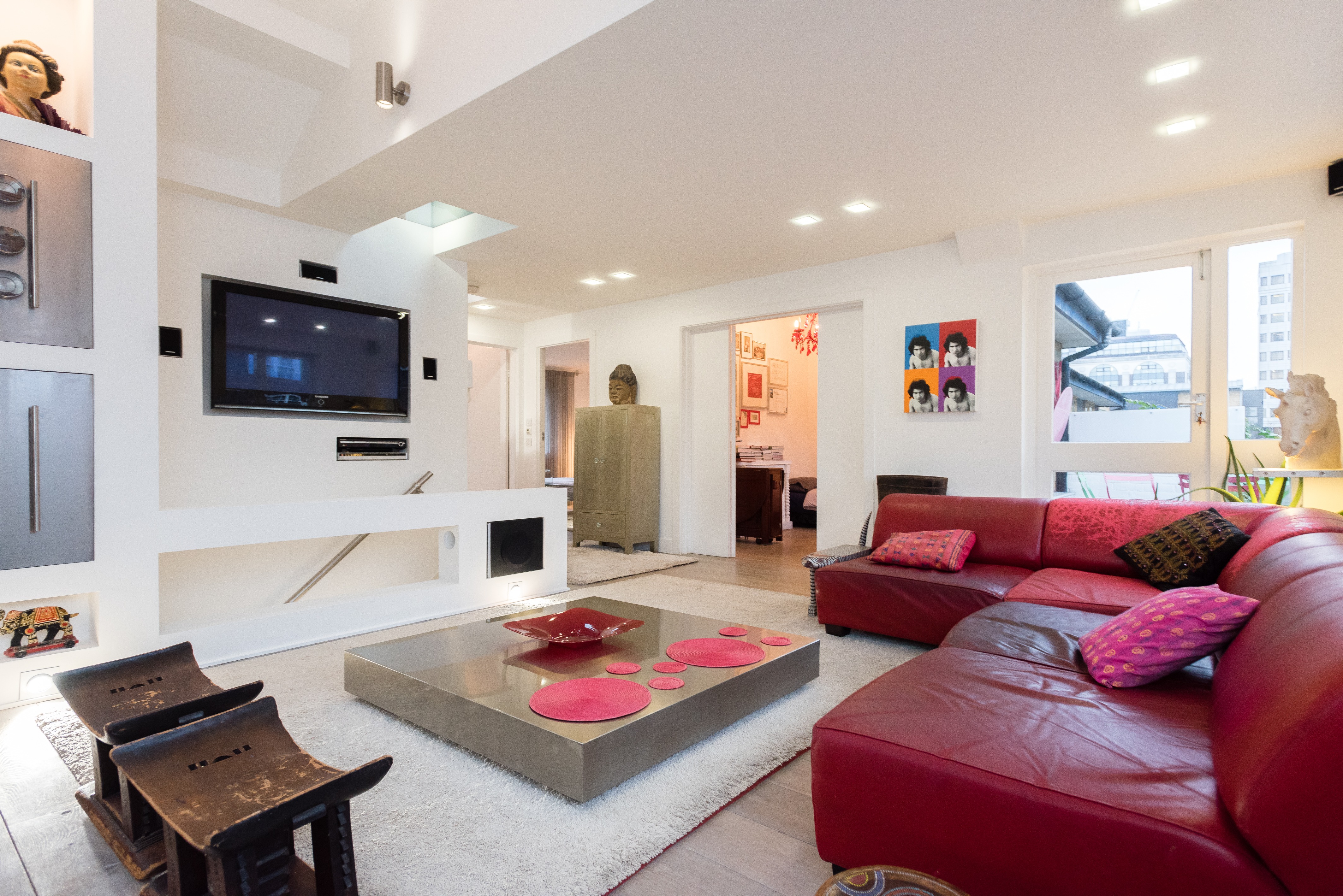 Manor Clink London Bridge: Contemporary 3-Bedroom Apartment Rental with Family-Friendly Features, London Bridge