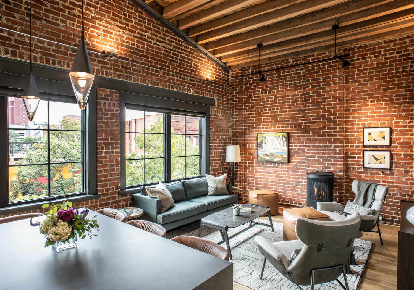 Manor Craggy Asheville: Charming 2-Bedroom Apartment with Family-Friendly Features, Asheville
