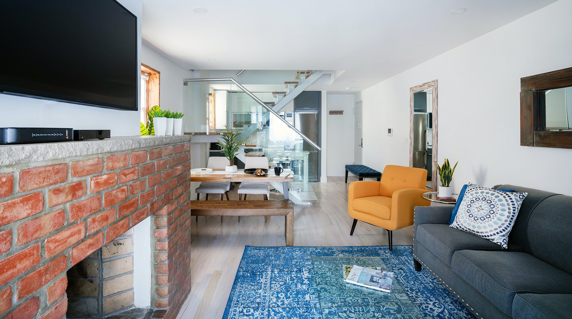 Manor Lenox Upper East Side: Spacious 3-Bedroom Apartment Rental with Air-Con and Family-Friendly Features, Upper East Side
