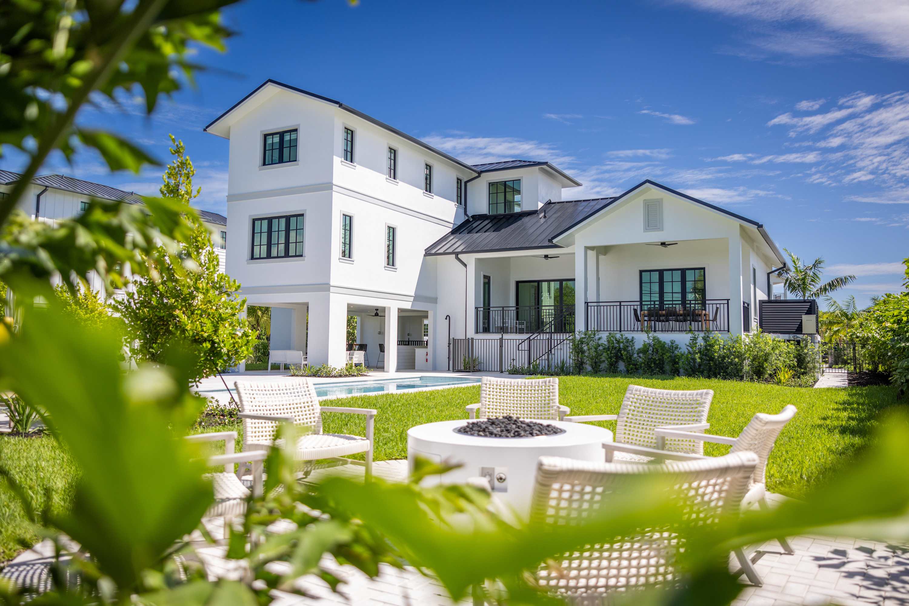 Villa Azurina Lignumvitae Florida Keys: Spacious 6-Bedroom Villa with Private Dock, Florida Keys