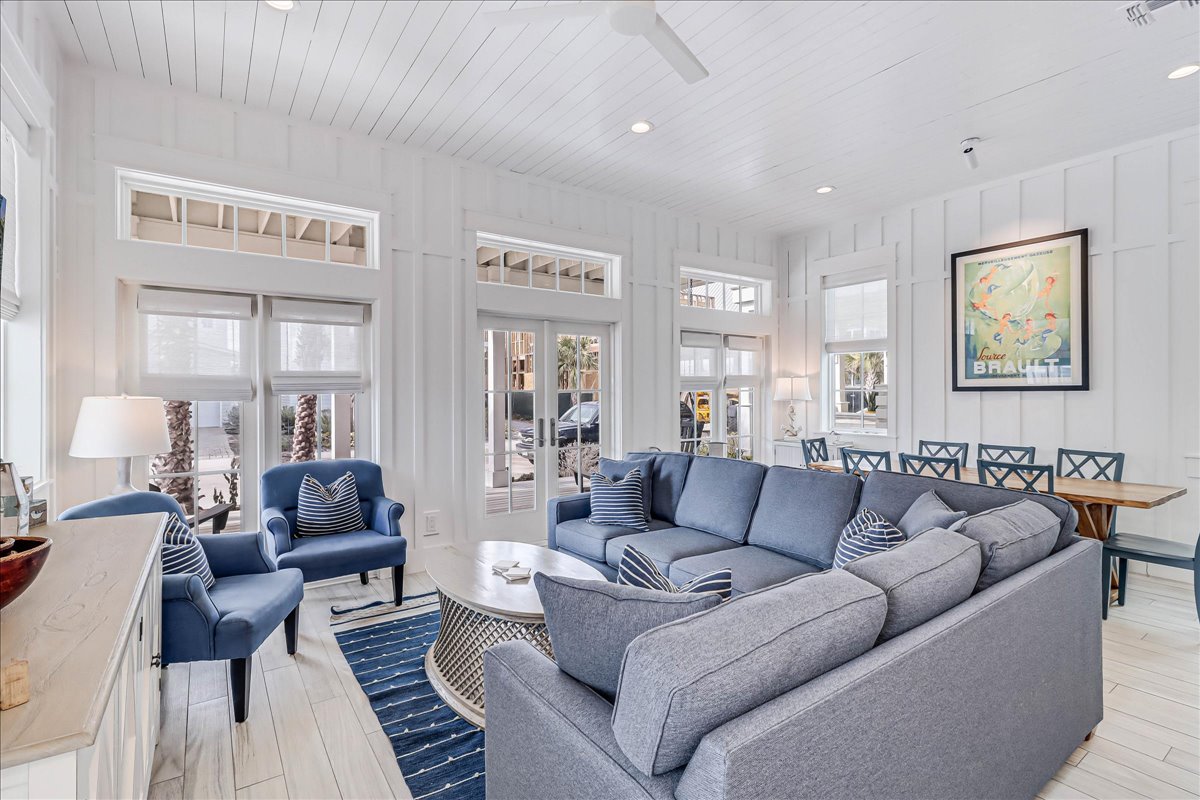 Manor Mesquite Mustang: Spacious 5-Bedroom Villa with Seaview, Nueces County