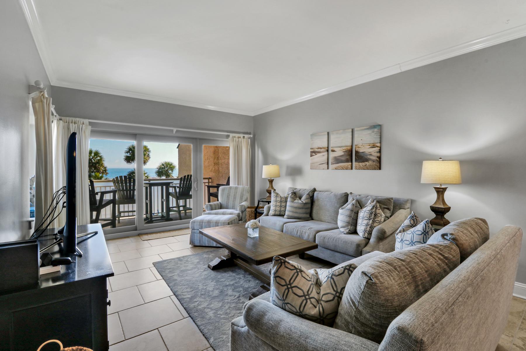 Villa Aurore Jarvis Hilton Head-836339: Spacious 3-Bedroom Apartment with Sea Views and Pool, Hilton Head