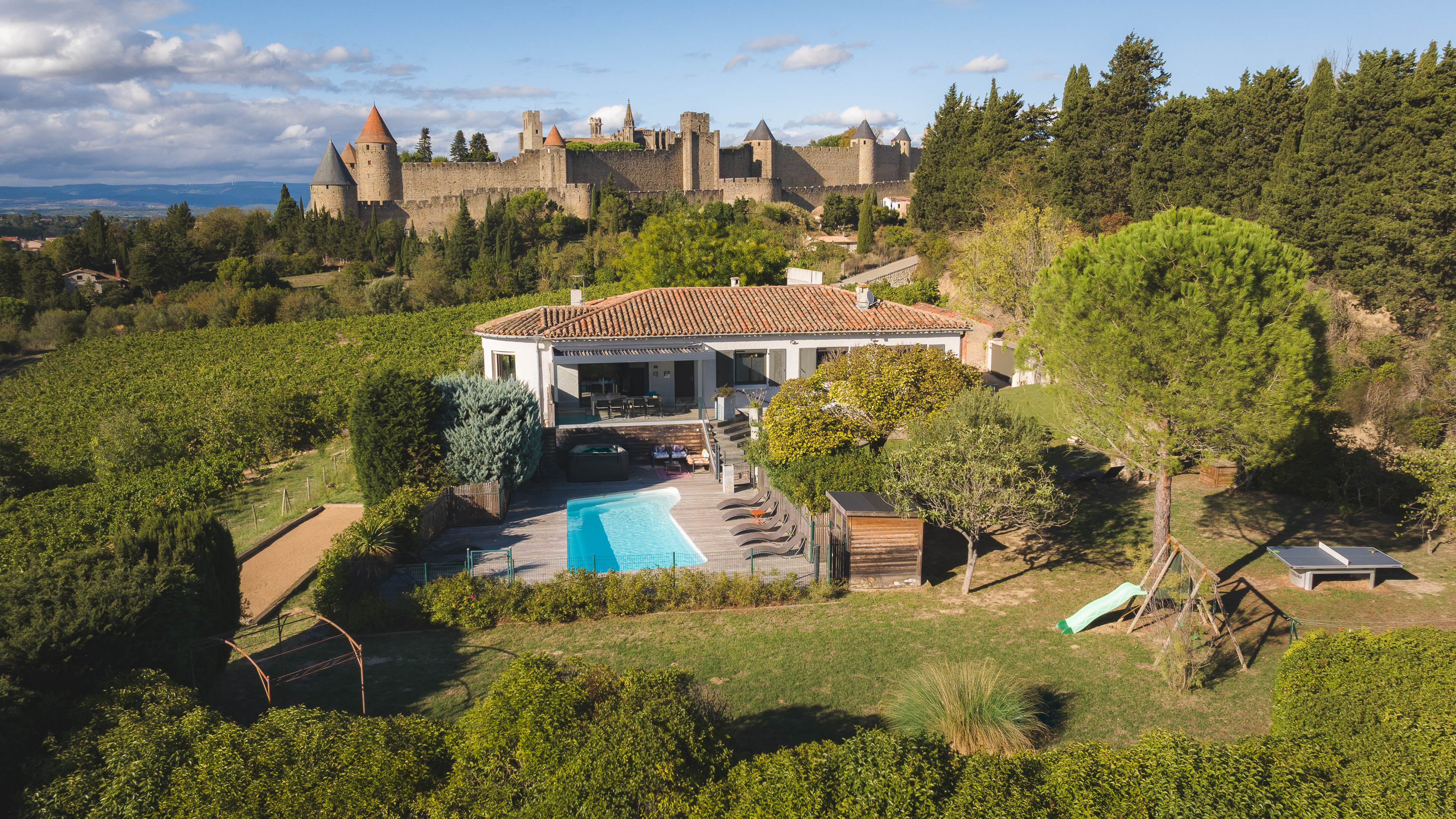 Mas Cers Aude: Luxurious 6-Bedroom Villa with Heated Pool, Toulouse