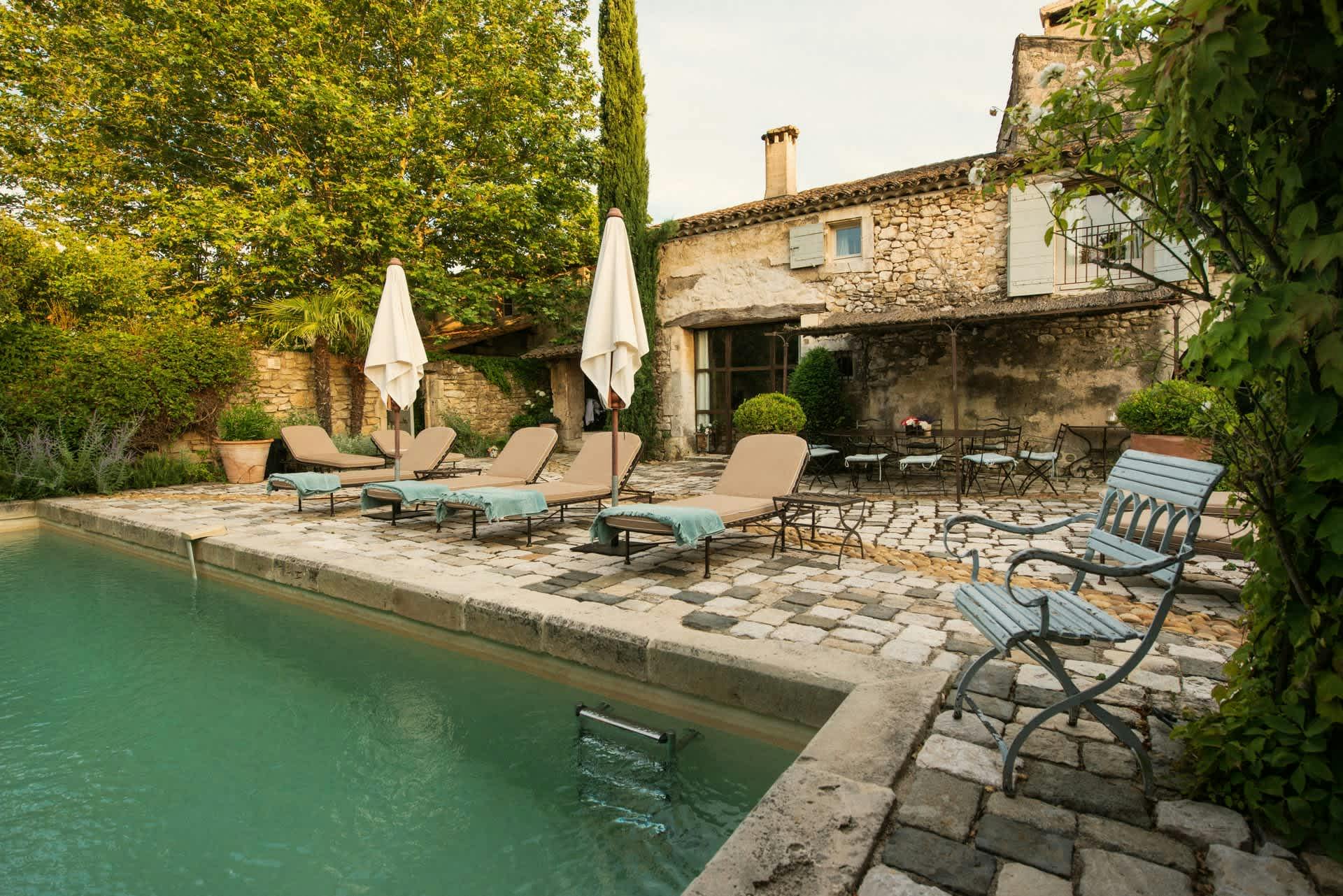 Villa Safran Luberon Provence: Opulent 5-Bedroom Villa with Pool and Gym, Vaucluse