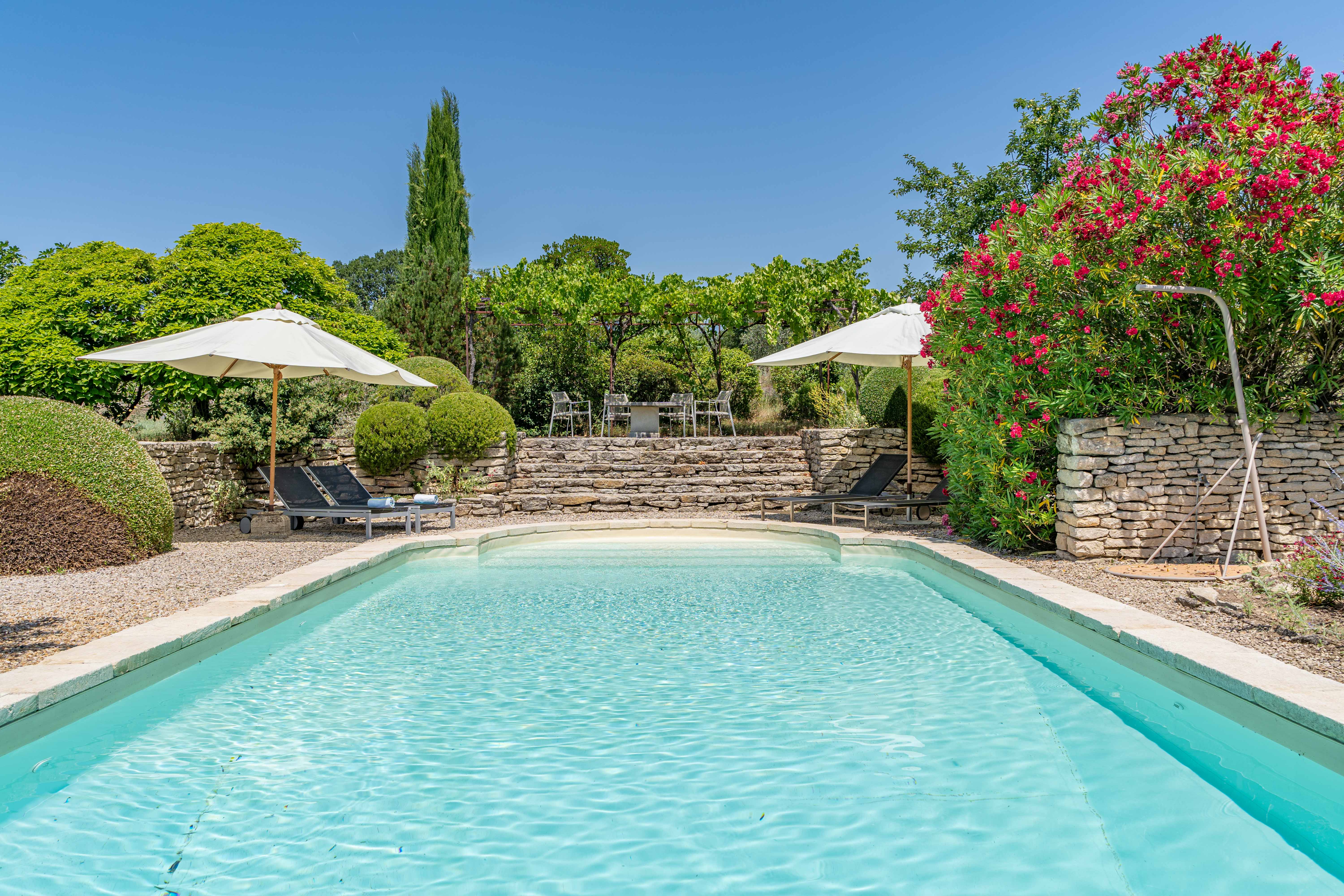 Villa Safran Beaumettes Provence: Charming 4-Bedroom Apartment with Pool in Vaucluse Countryside