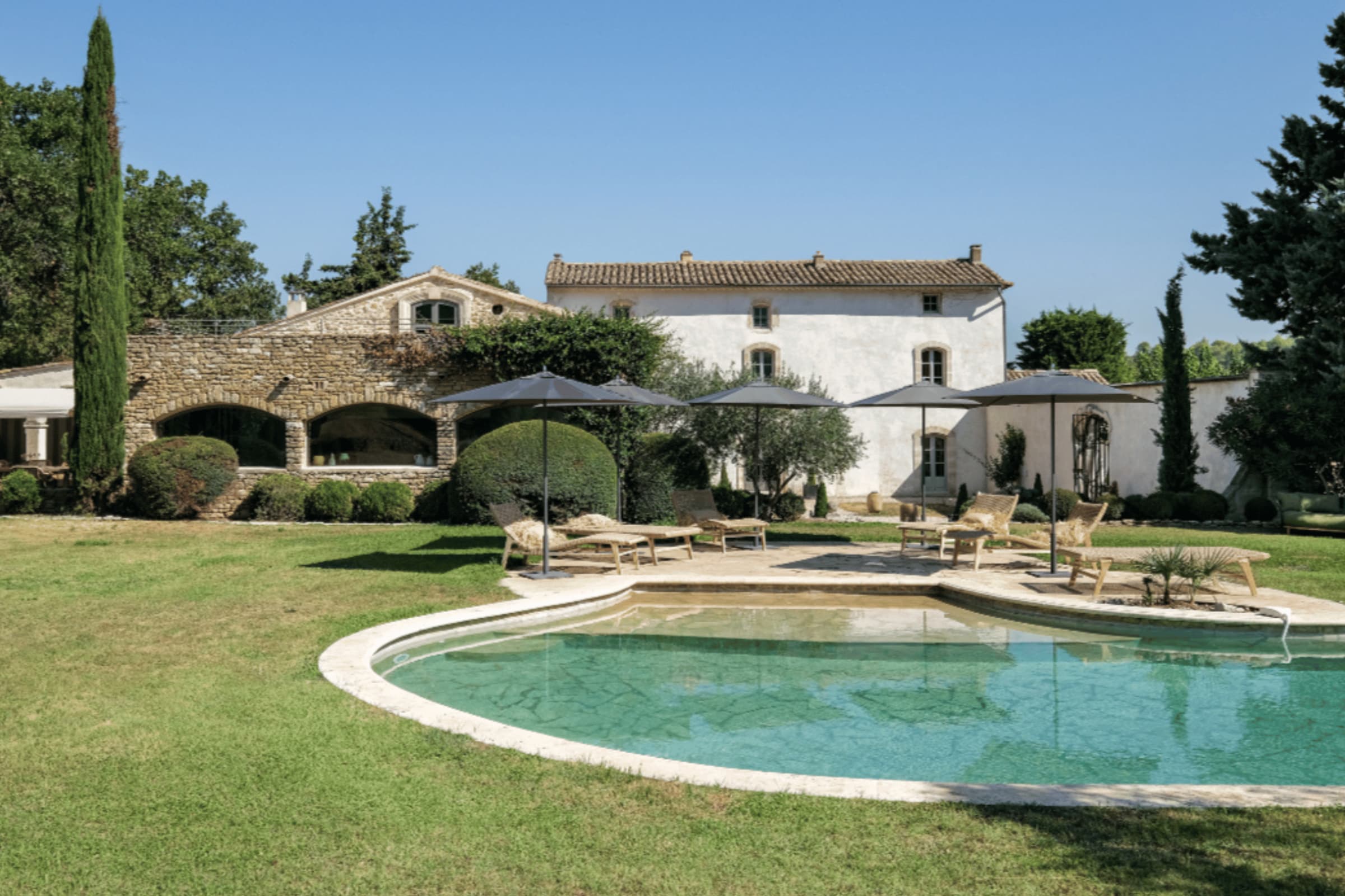 Villa Nacré Glanum Saint-Rémy-de-Provence: Spacious 7-Bedroom Villa with Pool, Saint-Rémy-de-Provence