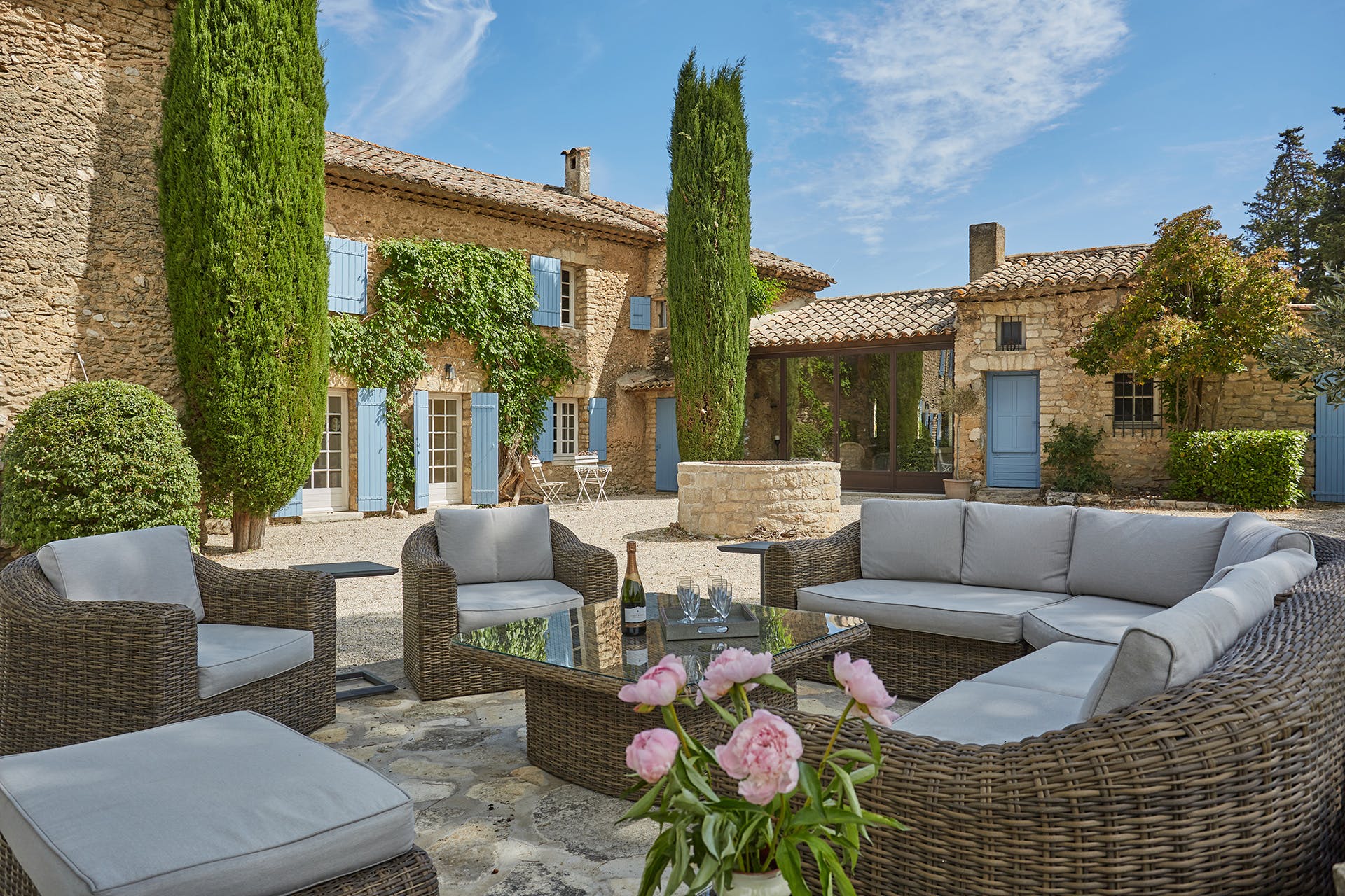 Villa Crépuscule Calade Saint-Rémy-de-Provence: 7-Bedroom Luxury Apartment with Pool, Saint-Rémy-de-Provence