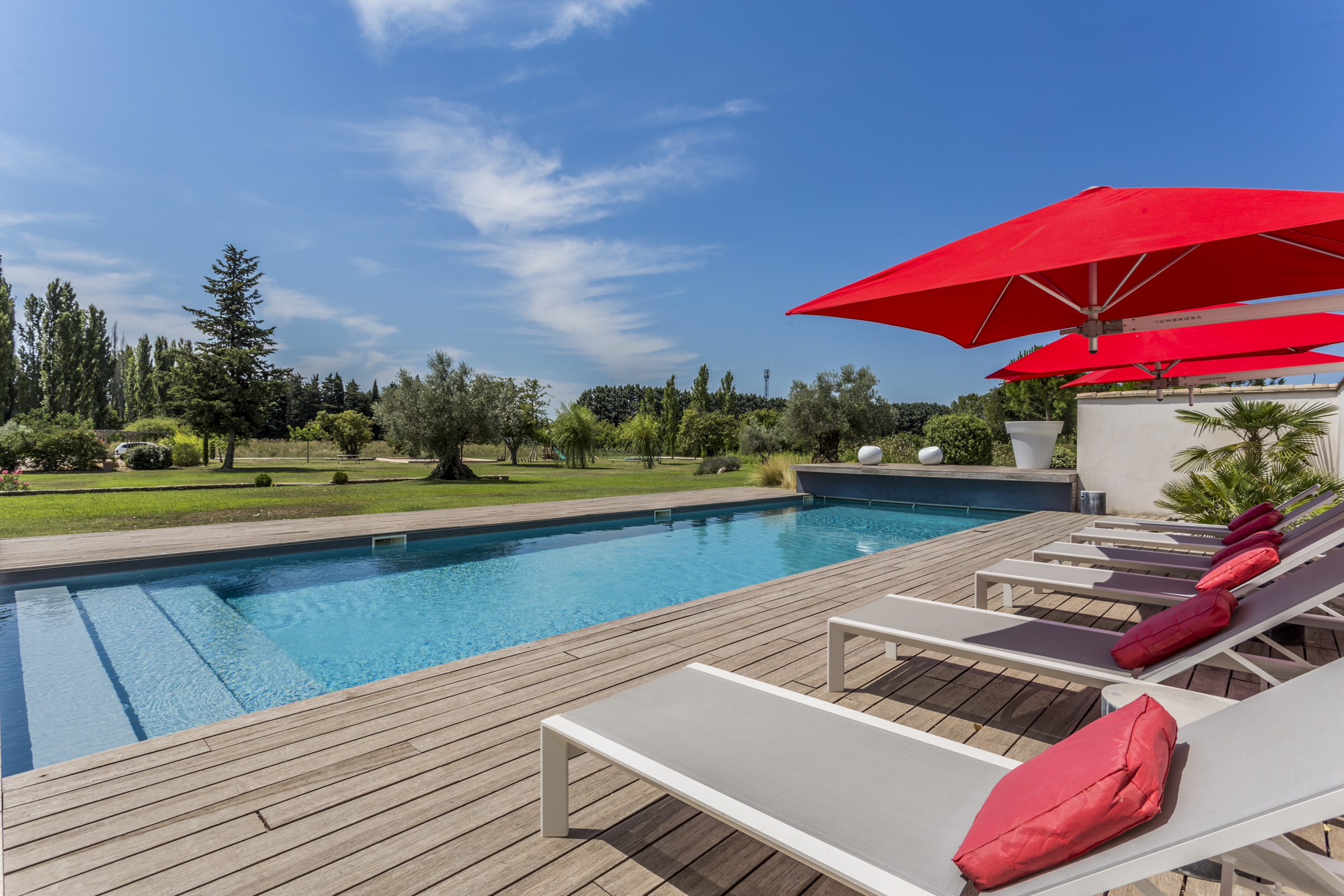 Château Autan Caladons Saint-Rémy-de-Provence: Luxury 9-Bedroom Apartment with Pool, Saint-Rémy-de-Provence
