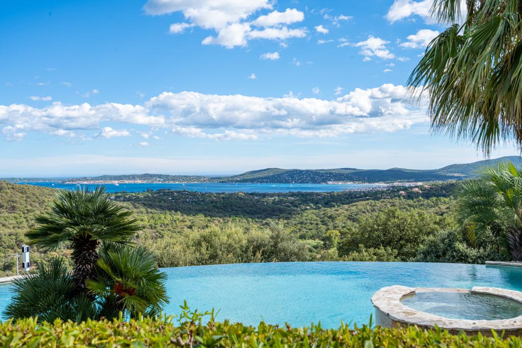 Château Crépuscule Pignet Sainte-Maxime: Luxury 8-Bedroom Villa with Infinity Pool and Sea Views, Sainte-Maxime