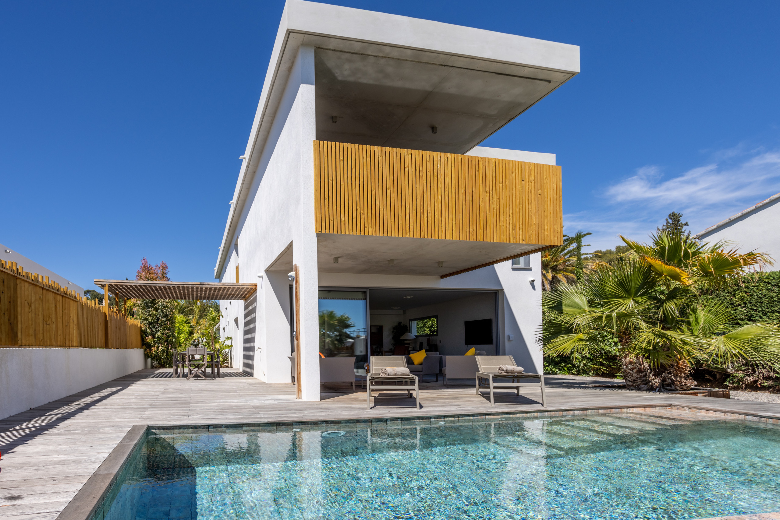 Villa Crépuscule La Seyne Var: Luxury 4-Bedroom Villa with Pool and Sea Views, Toulon