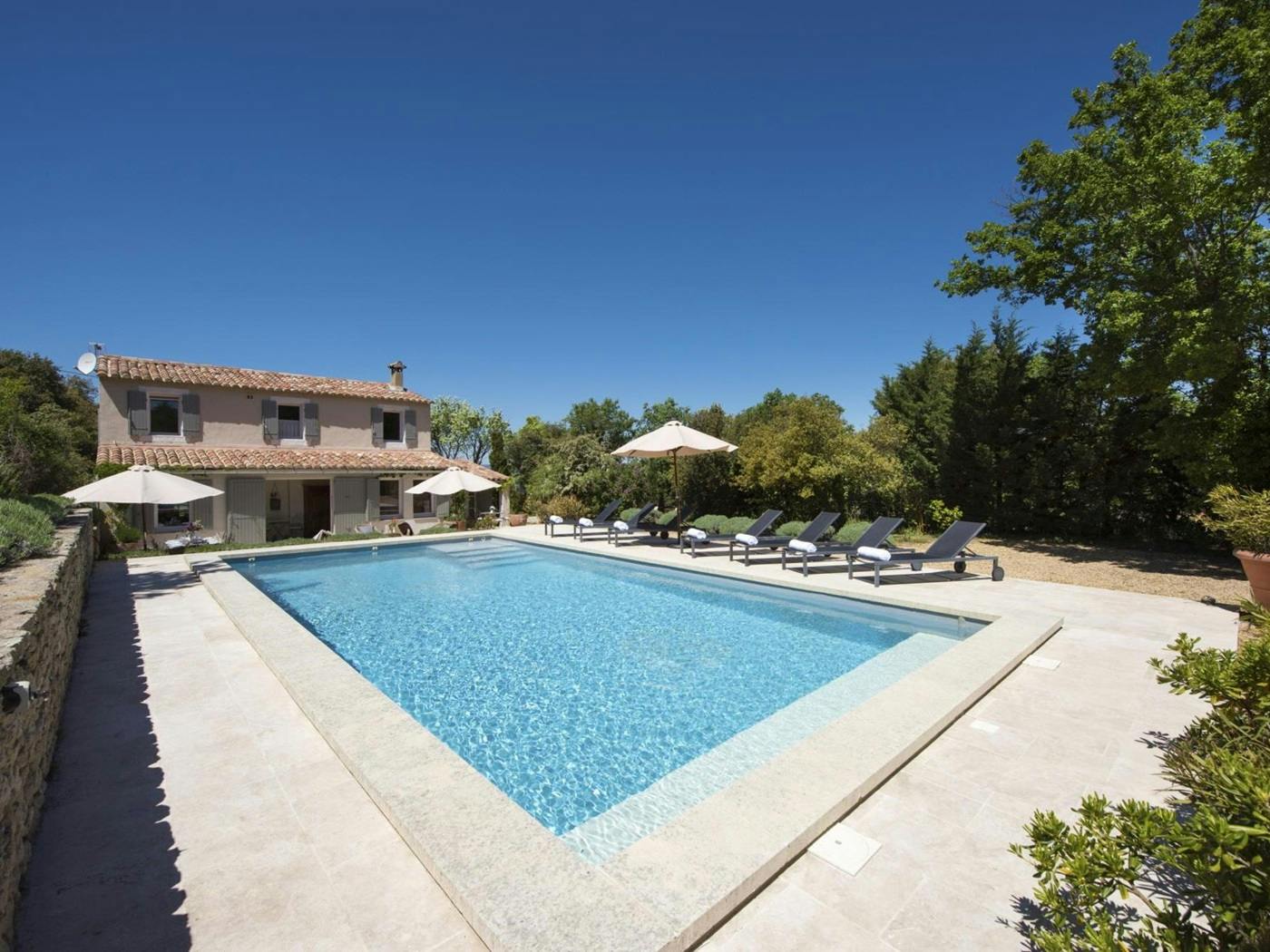 Villa Cramoisi Saint-Quentin Provence: Charming 4-Bedroom House with Pool in Vaucluse, Provence