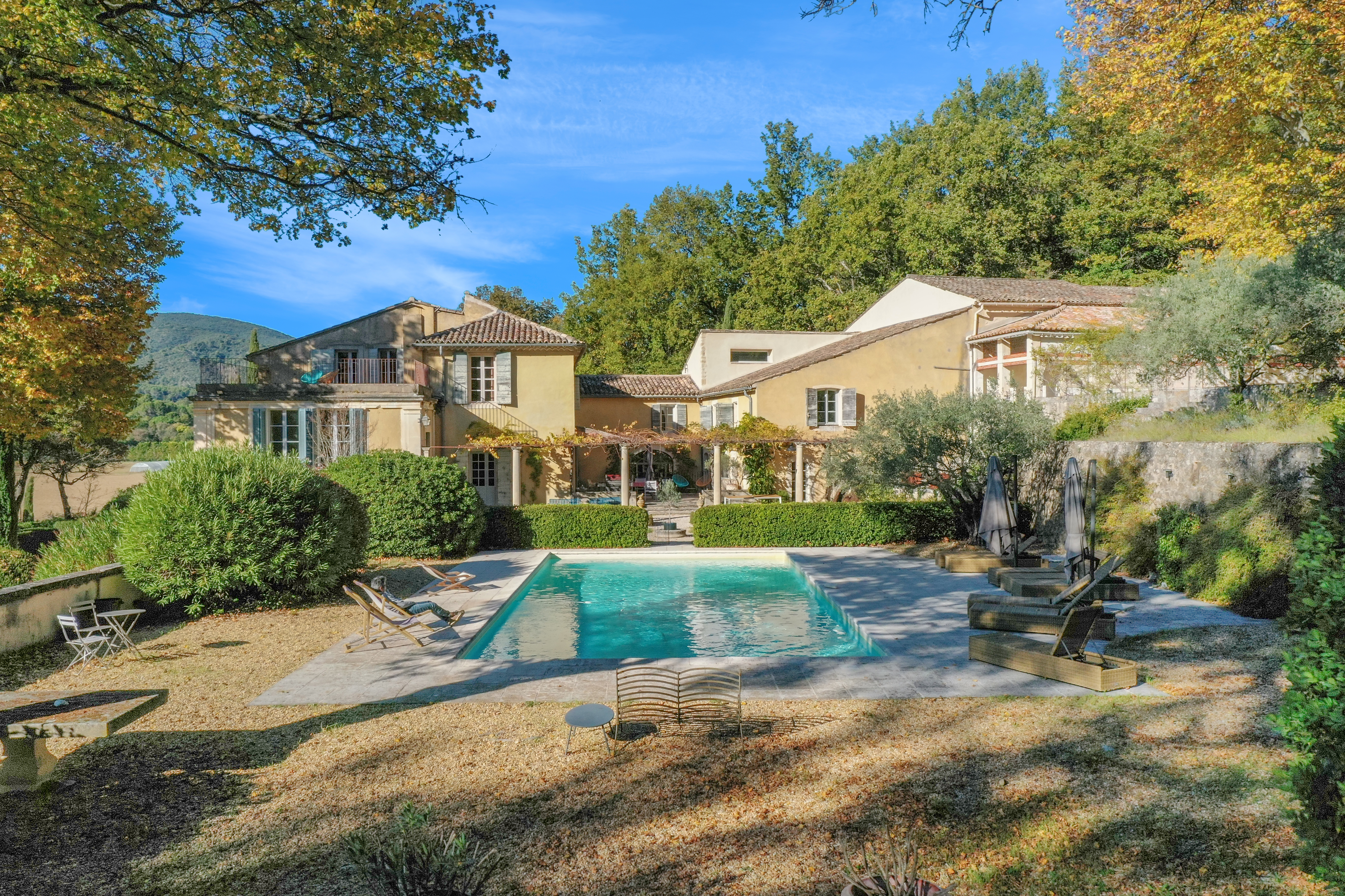 Villa Crépuscule Fontaine Vaucluse: Luxury 7-Bedroom Villa with Pool and Tennis Court, Vaucluse