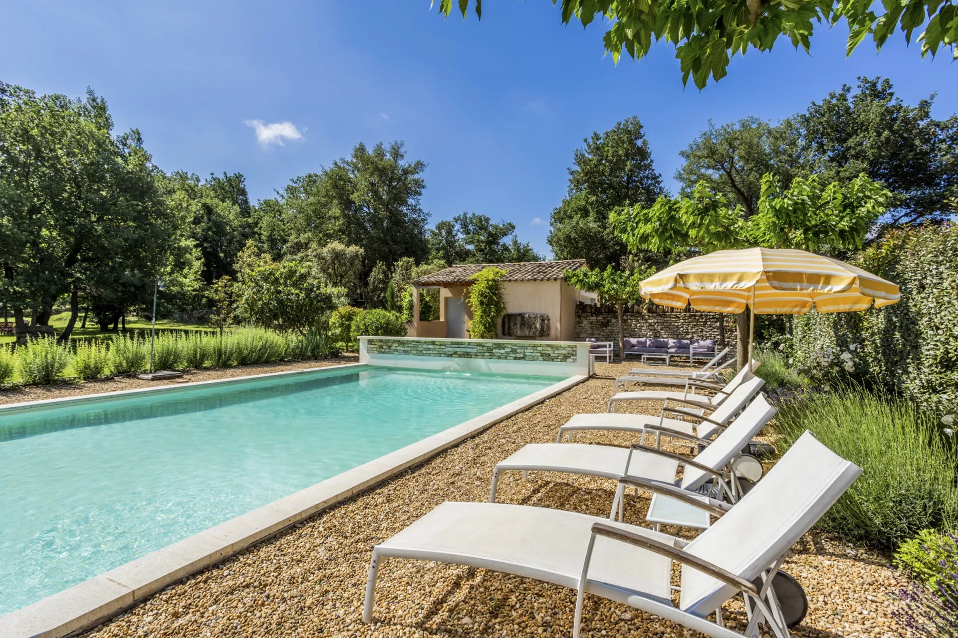Villa Autan Charrel Saint-Rémy-de-Provence: Spacious 5-Bedroom Apartment with Pool and Tennis Court, Saint-Rémy-de-Provence
